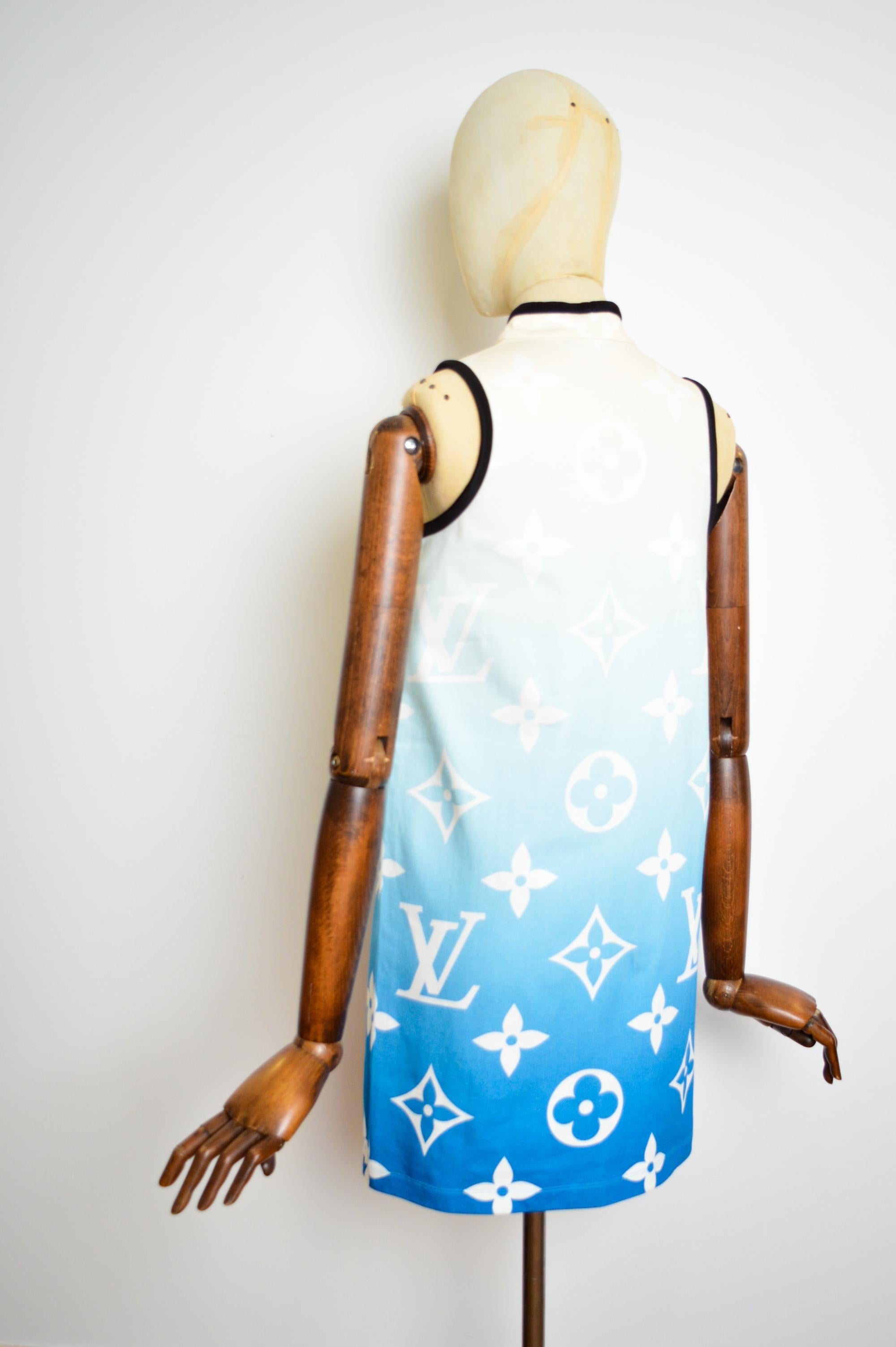Women's Runway Sample Spring 2021 LOUIS VUITTON Monogram Blue Lagoon Dress For Sale