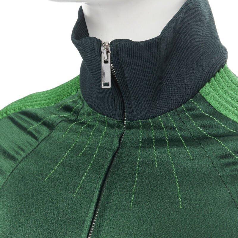 runway VALENTINO 2018 green crepe textured trim tracksuit zip jacket IT38 XS For Sale 3