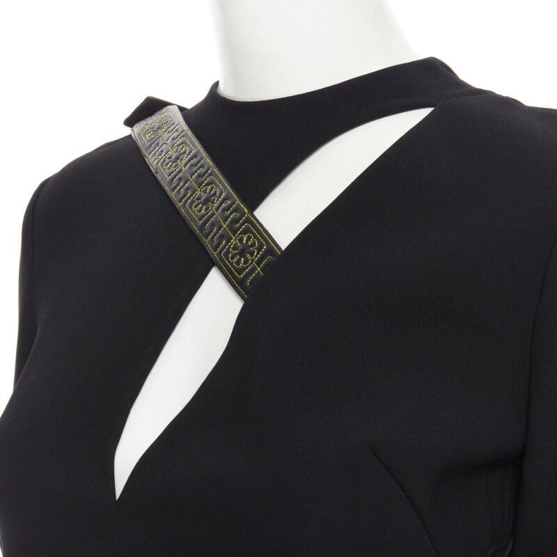 pasarela VERSACE negro Greca de piel de punto arnés correa ajuste vestido acampanado IT38
Referencia: TGAS/B01626
Marca: Versace
Diseñadora: Donatella Versace
Model No: Vestido recortado con arnés de cuero
Colección: Pasarela
Material: