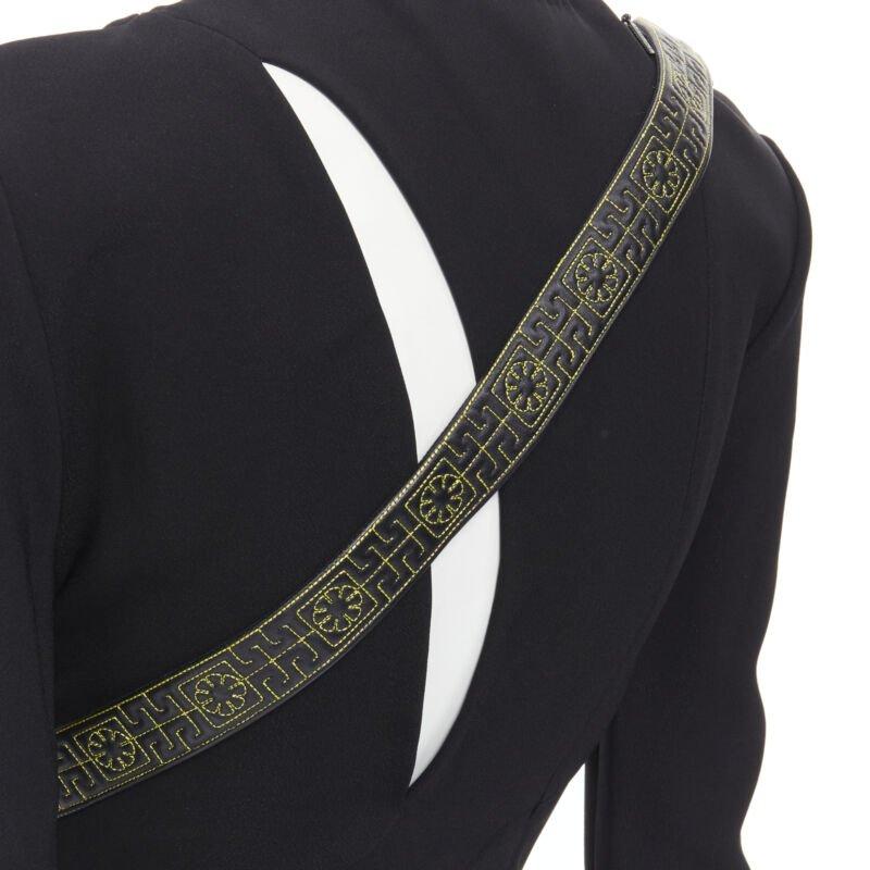 pasarela VERSACE negro Greca de piel de punto arnés correa ajuste vestido acampanado IT38 en venta 3
