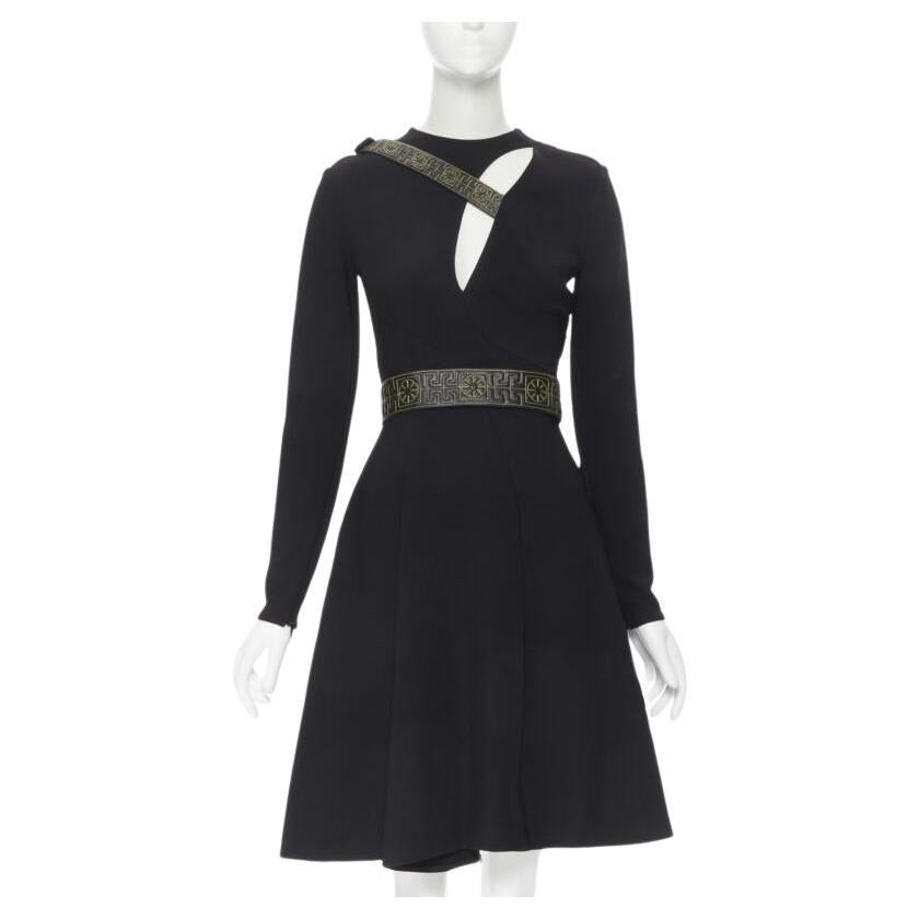 pasarela VERSACE negro Greca de piel de punto arnés correa ajuste vestido acampanado IT38 en venta