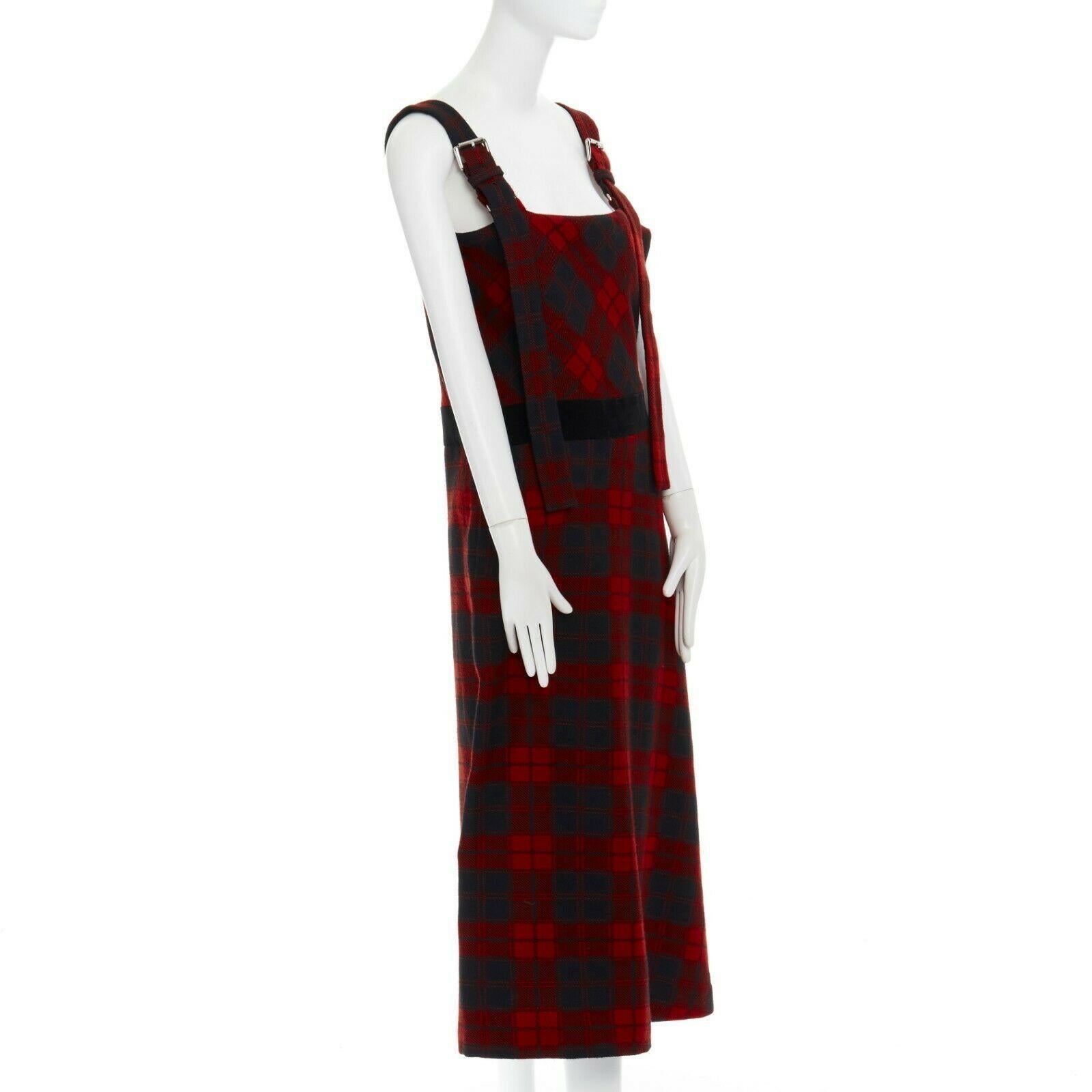 runway YOHJI YAMAMOTO AW2003 red plaid grunge tartan dungaree dress JP1 US4 S In Excellent Condition In Hong Kong, NT