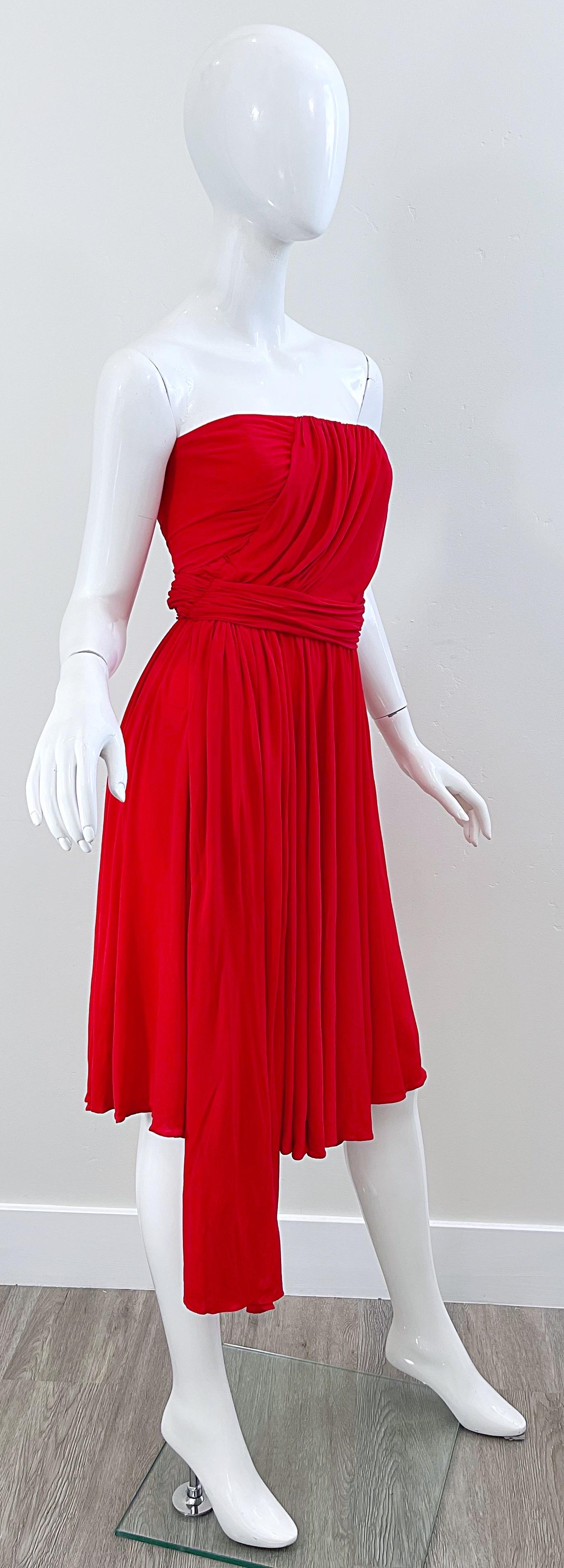 Runway Yves Saint Laurent S/S 1989 Lipstick Red Rayon Jersey Strapless 80s Dress For Sale 6