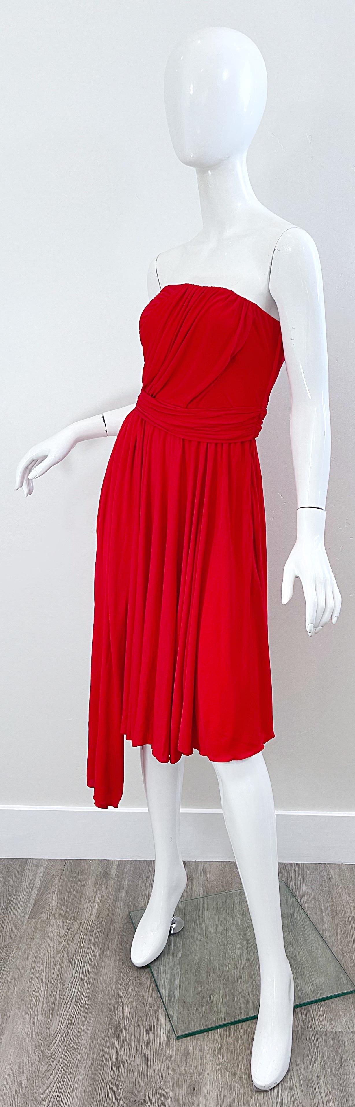 Runway Yves Saint Laurent S/S 1989 Lipstick Red Rayon Jersey Strapless 80s Dress For Sale 2