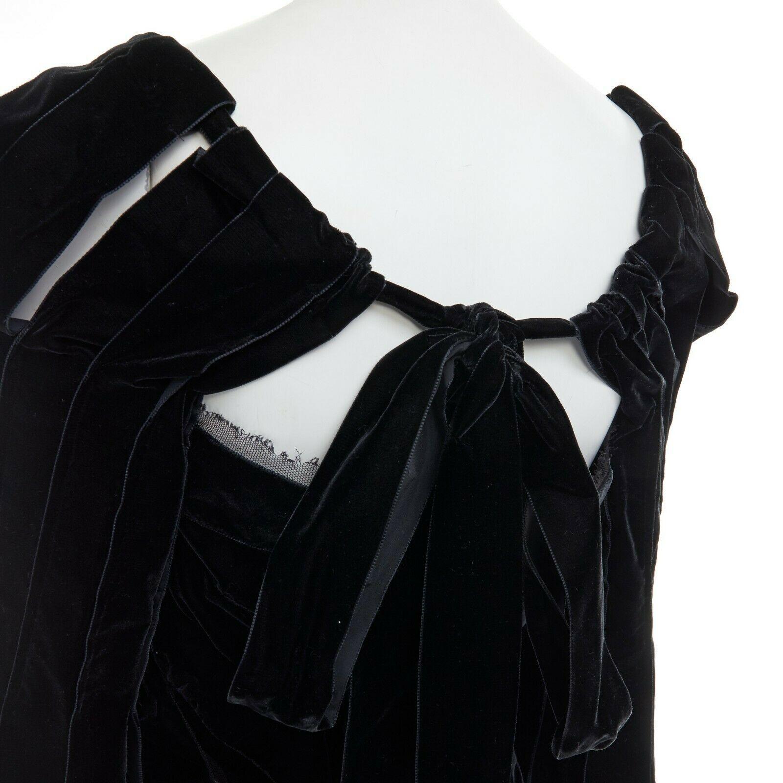 runway YVES SAINT LAURENT TOM FORD AW02 black velvet ribbon trim corset top FR40 4