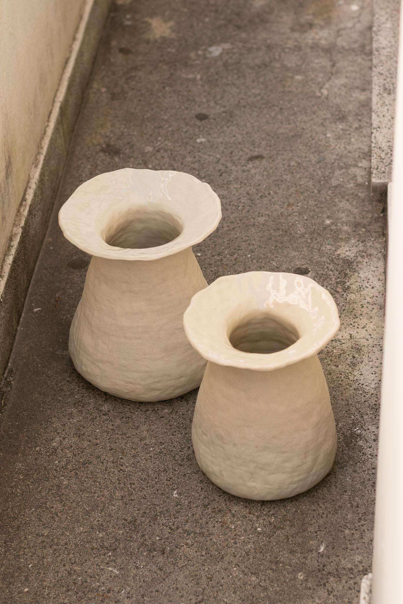 handmade organic white ceramic vase  RUPA N.8 For Sale 3