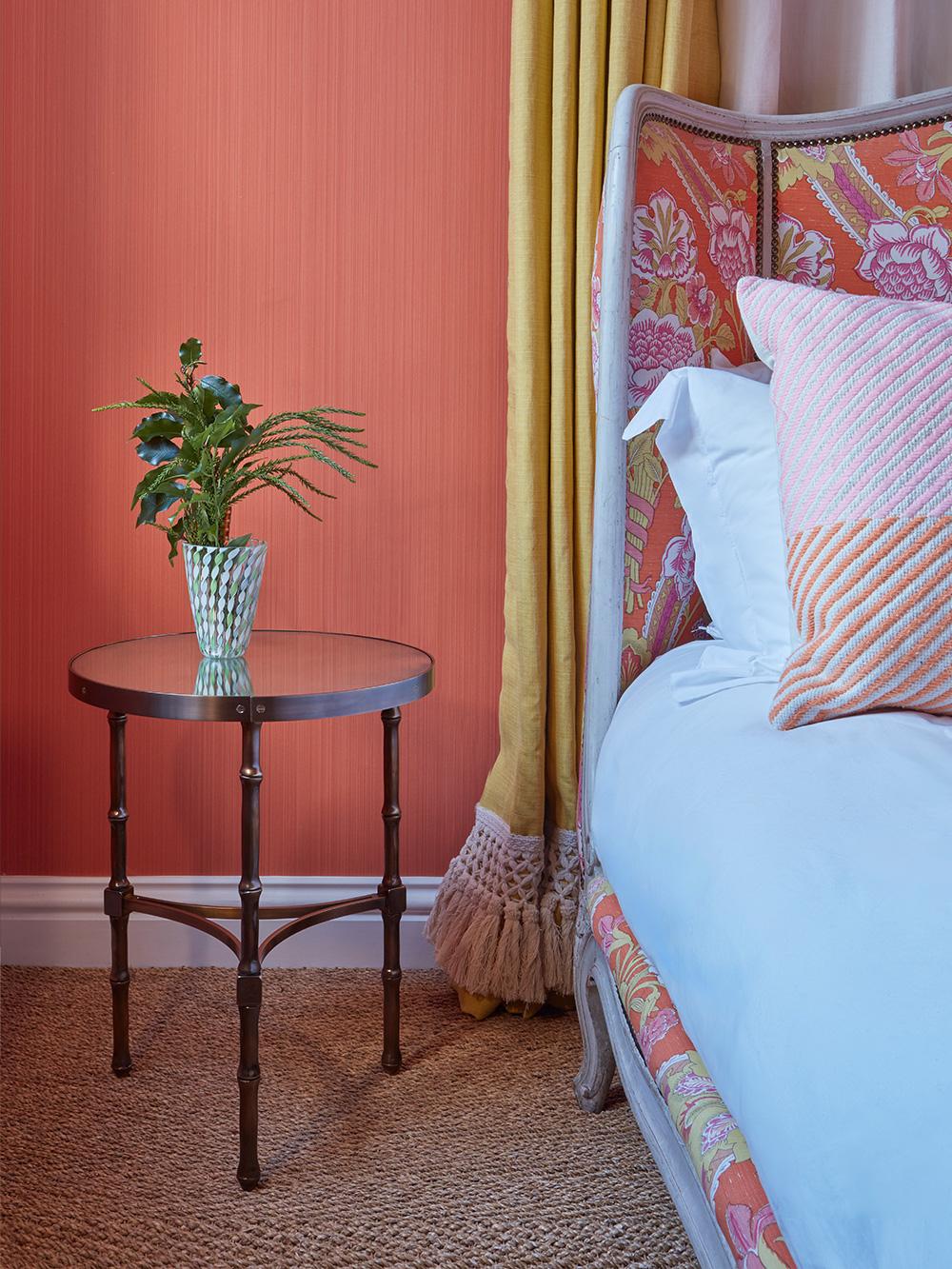 Britannique Table d'appoint Rupert Bevan Vero - Moyen en vente
