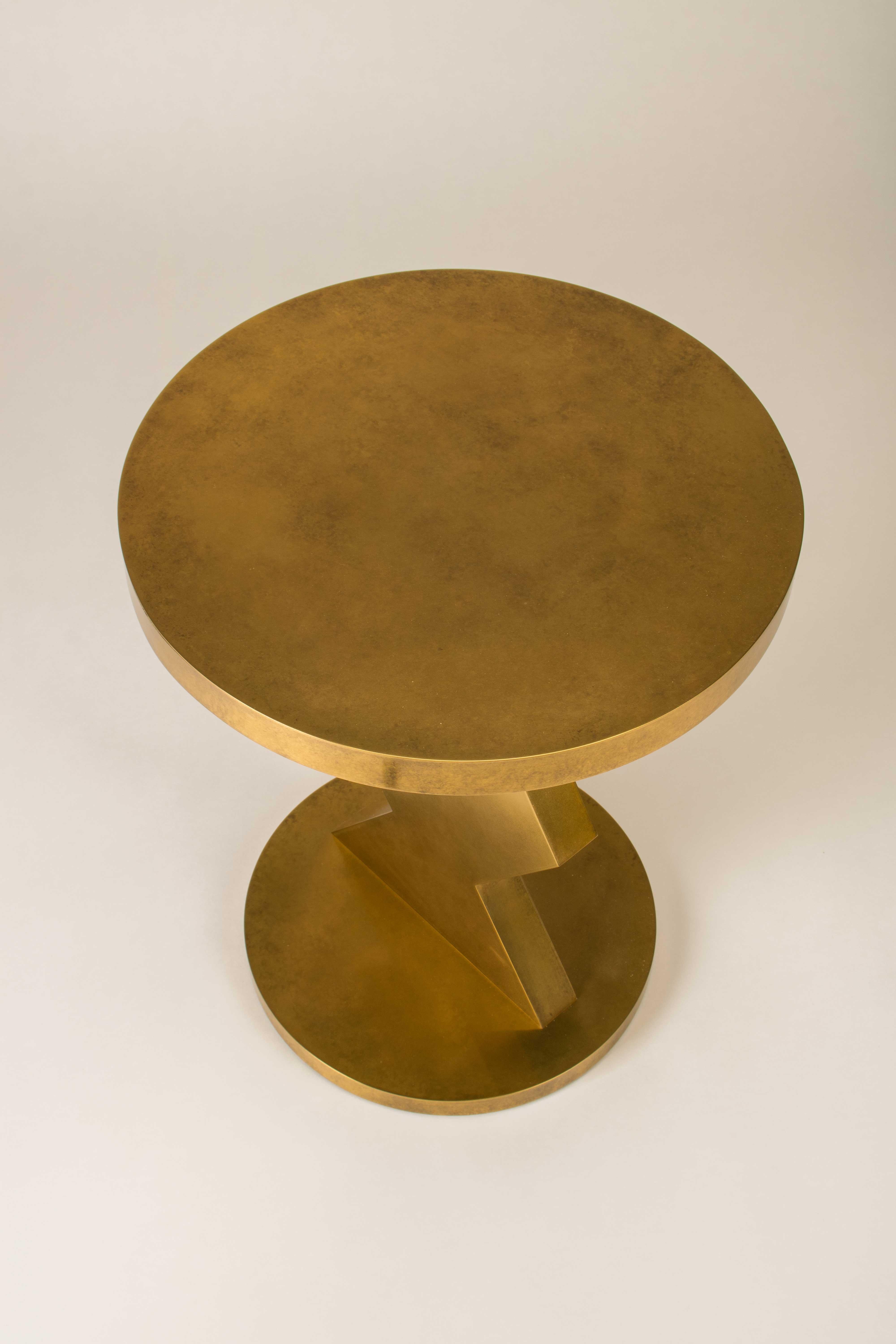 Ottone Tavolino Marcel in ottone Rupert Bevan - Piccolo in vendita