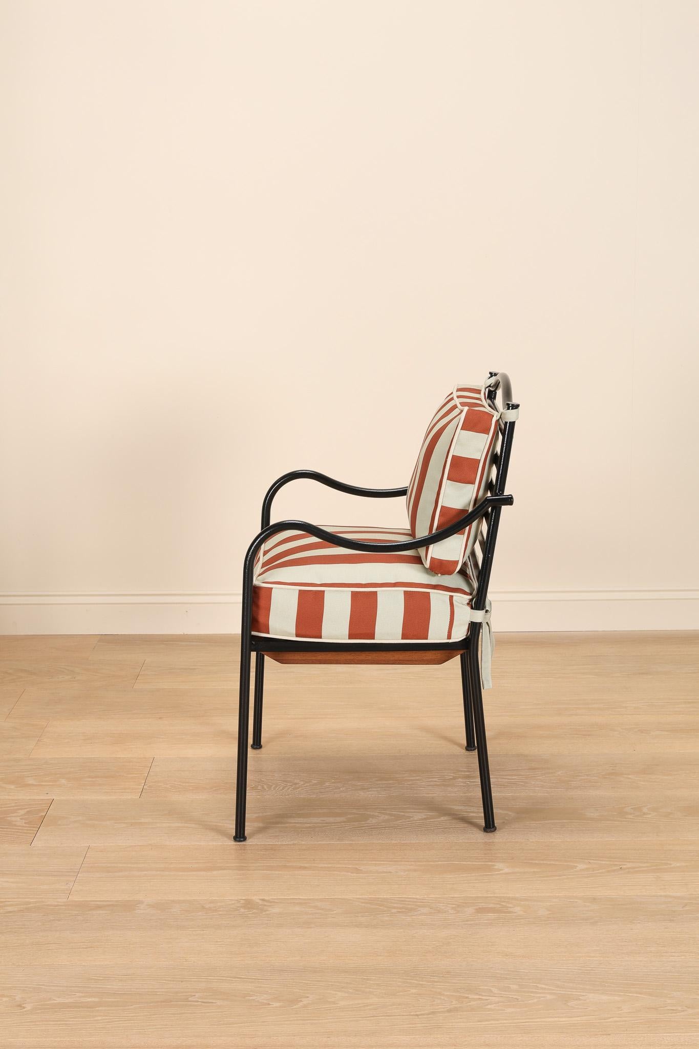 Acier Chaise A Clement avec coussin (matériau/cuir au choix du client) en vente