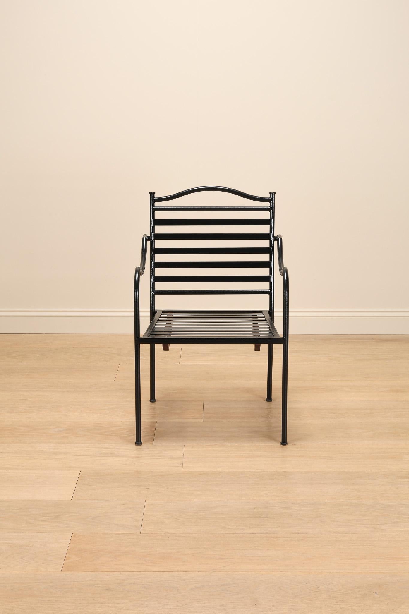 Britannique Chaise Rupert Bevan Clement sans coussin en vente