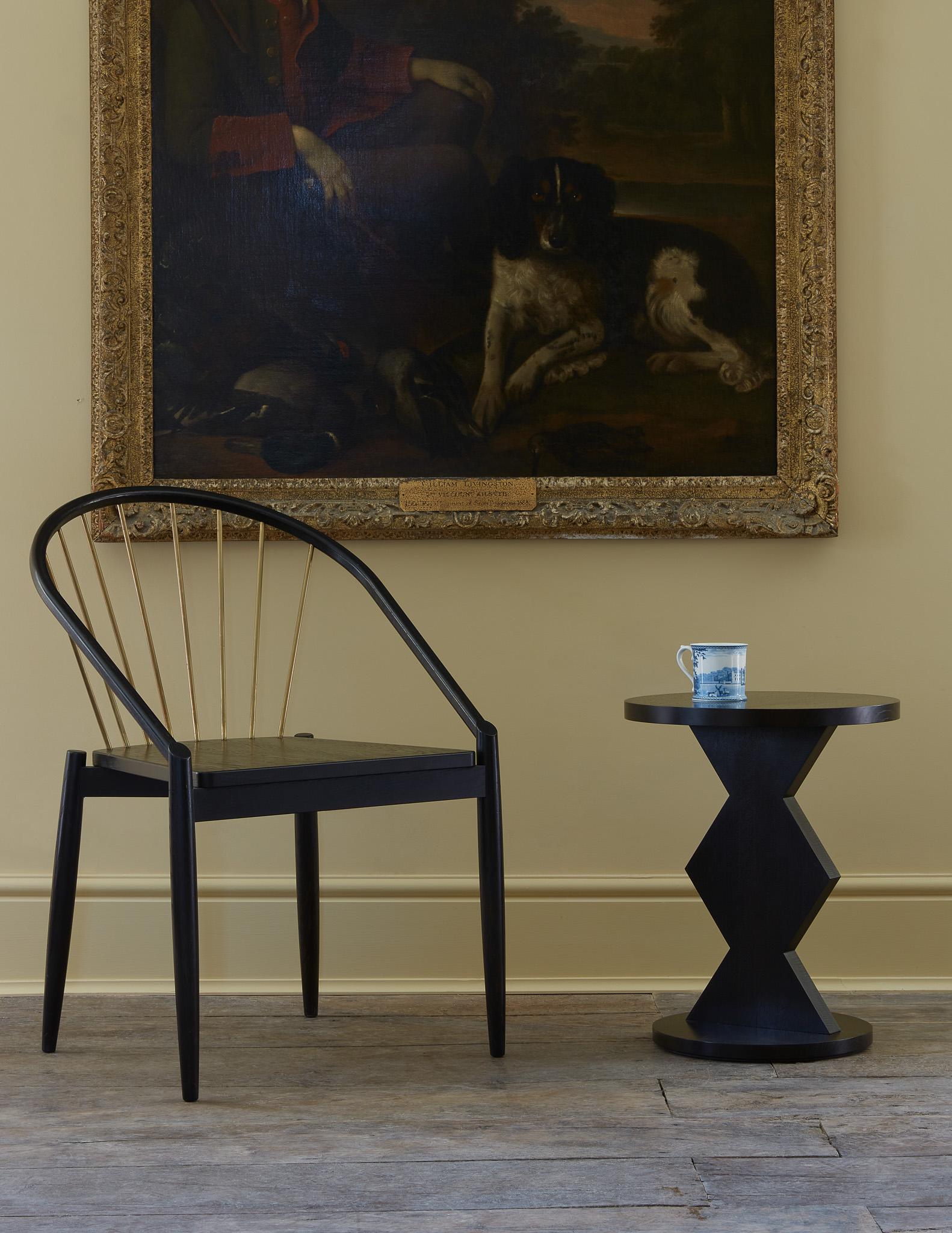 Country Table d'appoint Marcel ébénisée Rupert Bevan - Petite en vente
