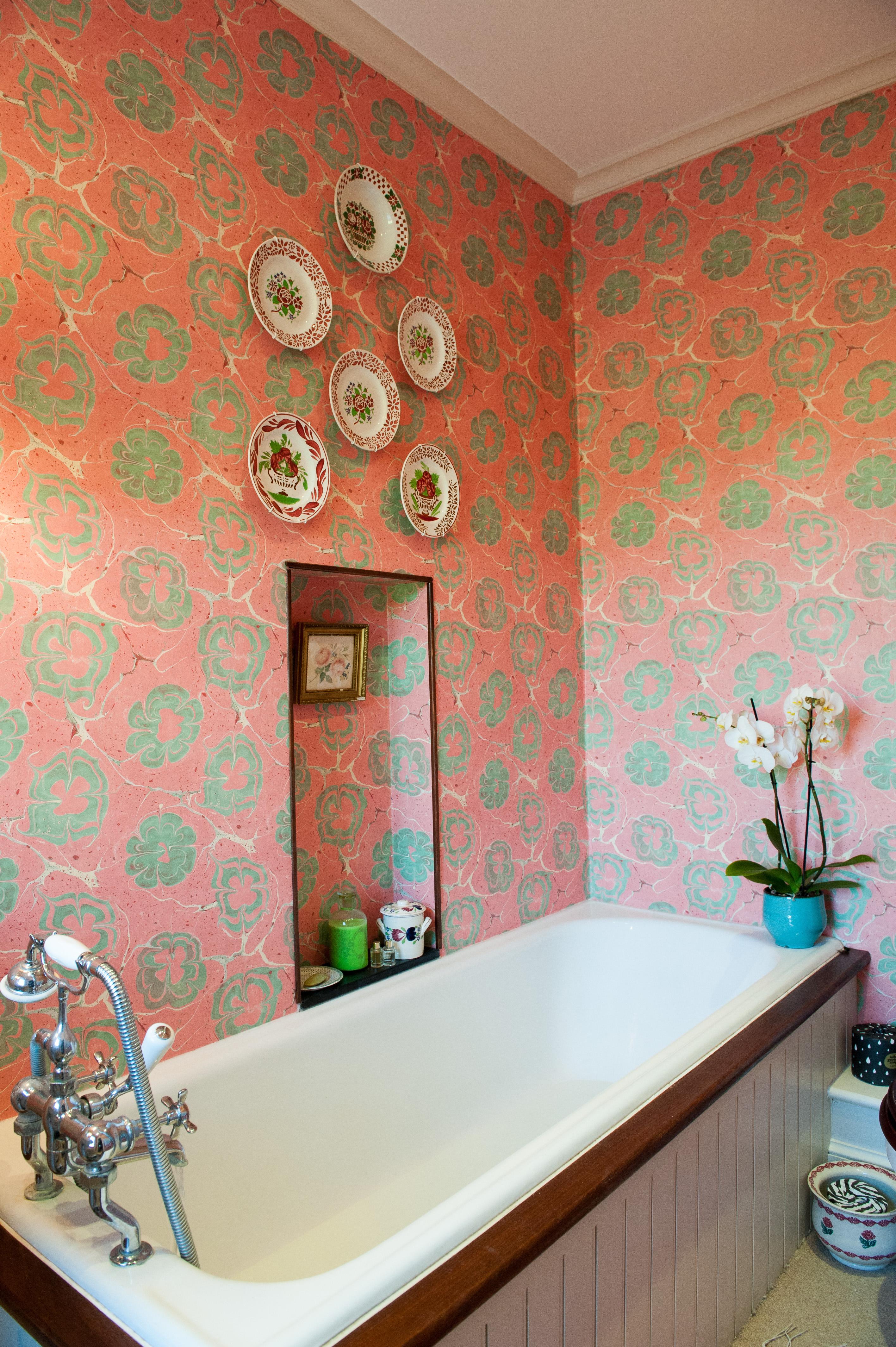 Moderne Rupert Bevan Madame Rose Papier peint en vente