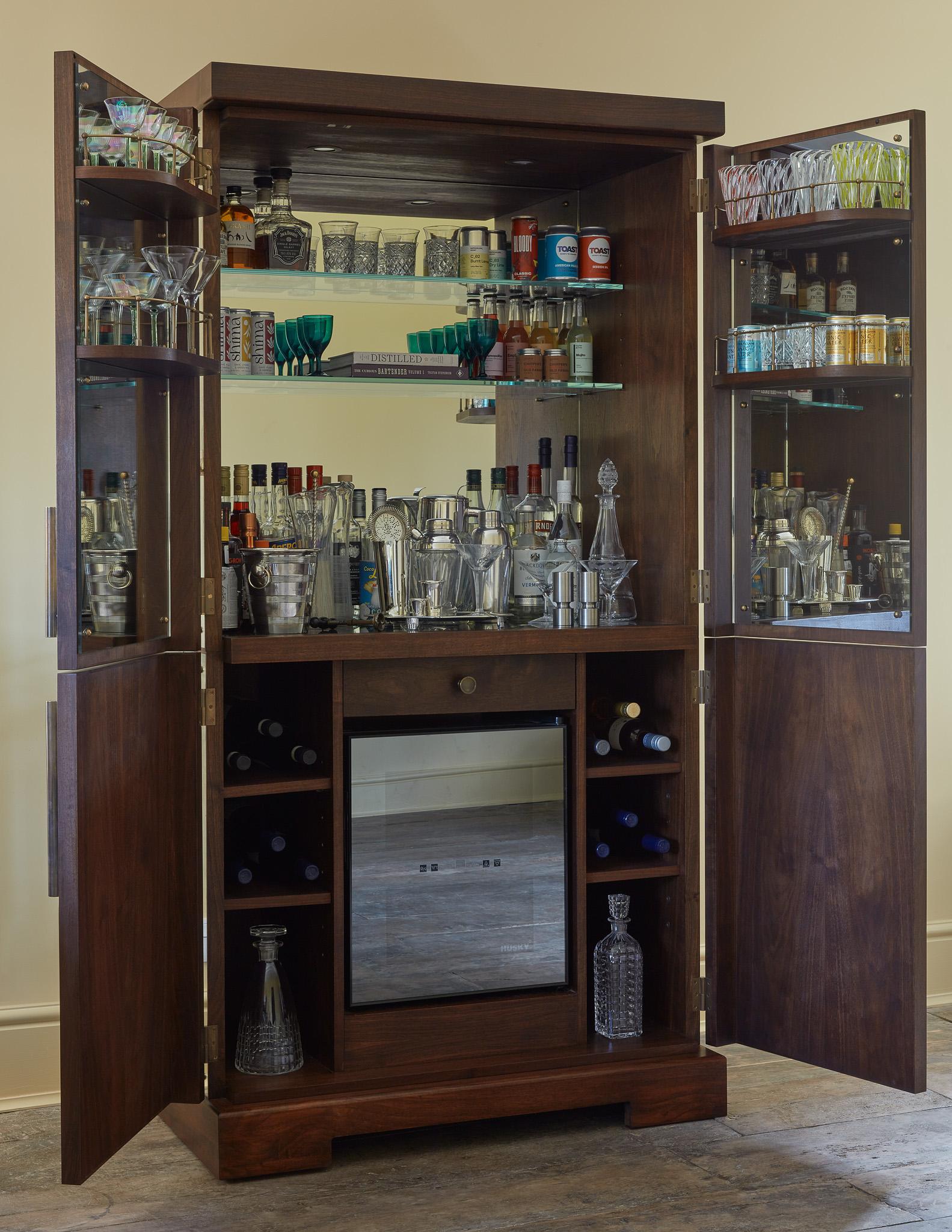 Art déco Rupert Bevan Miami Cocktail Cabinet en vente