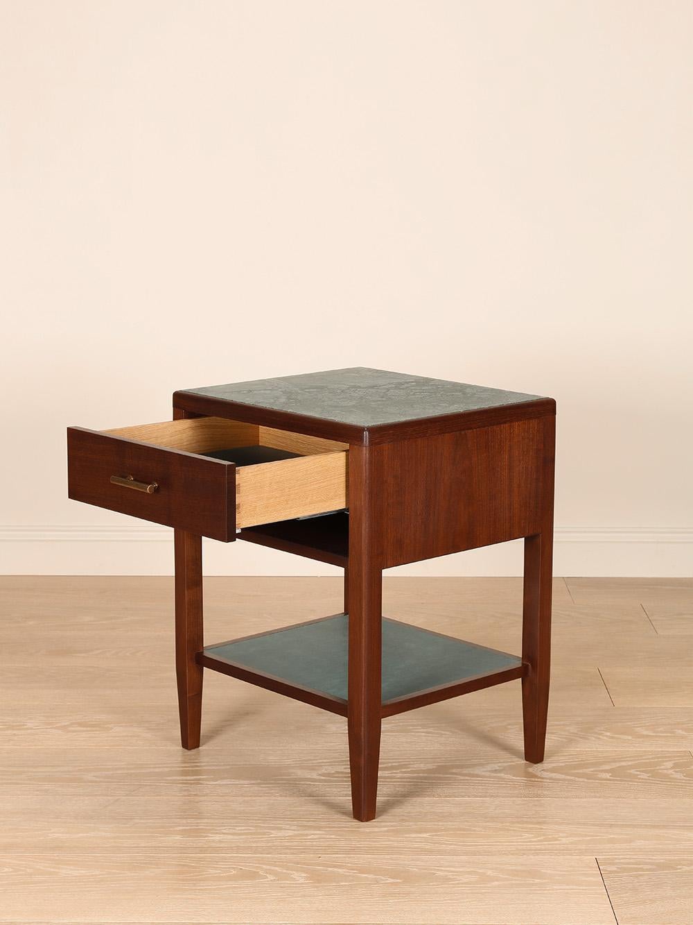 Ferronnerie Rupert Bevan Victoria Table de chevet en vente