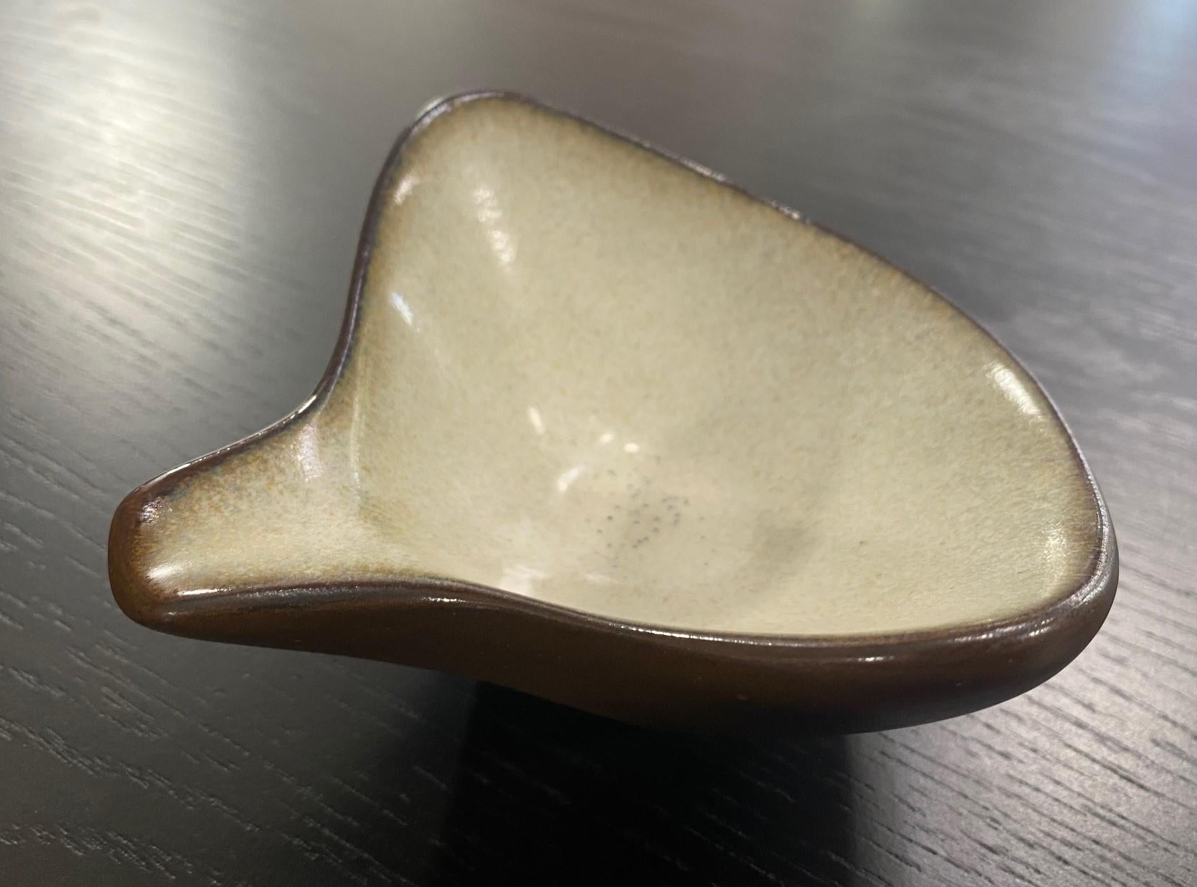 American Rupert Deese Signed Mid-Century Modern California Studio Pottery Ceramic Bowl For Sale