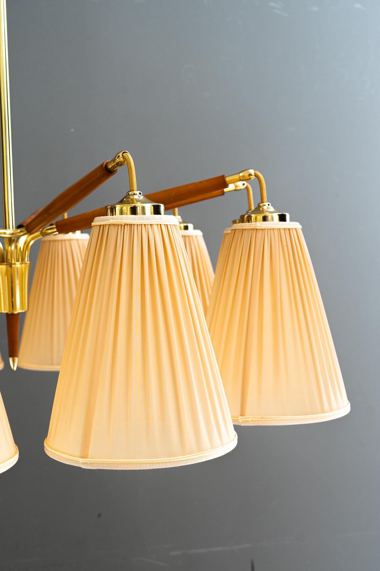Mid-Century Modern Rupert Nikoll lustre à 10 bras de lumière avec abat-jour en tissu vienne vers les années 1950 en vente