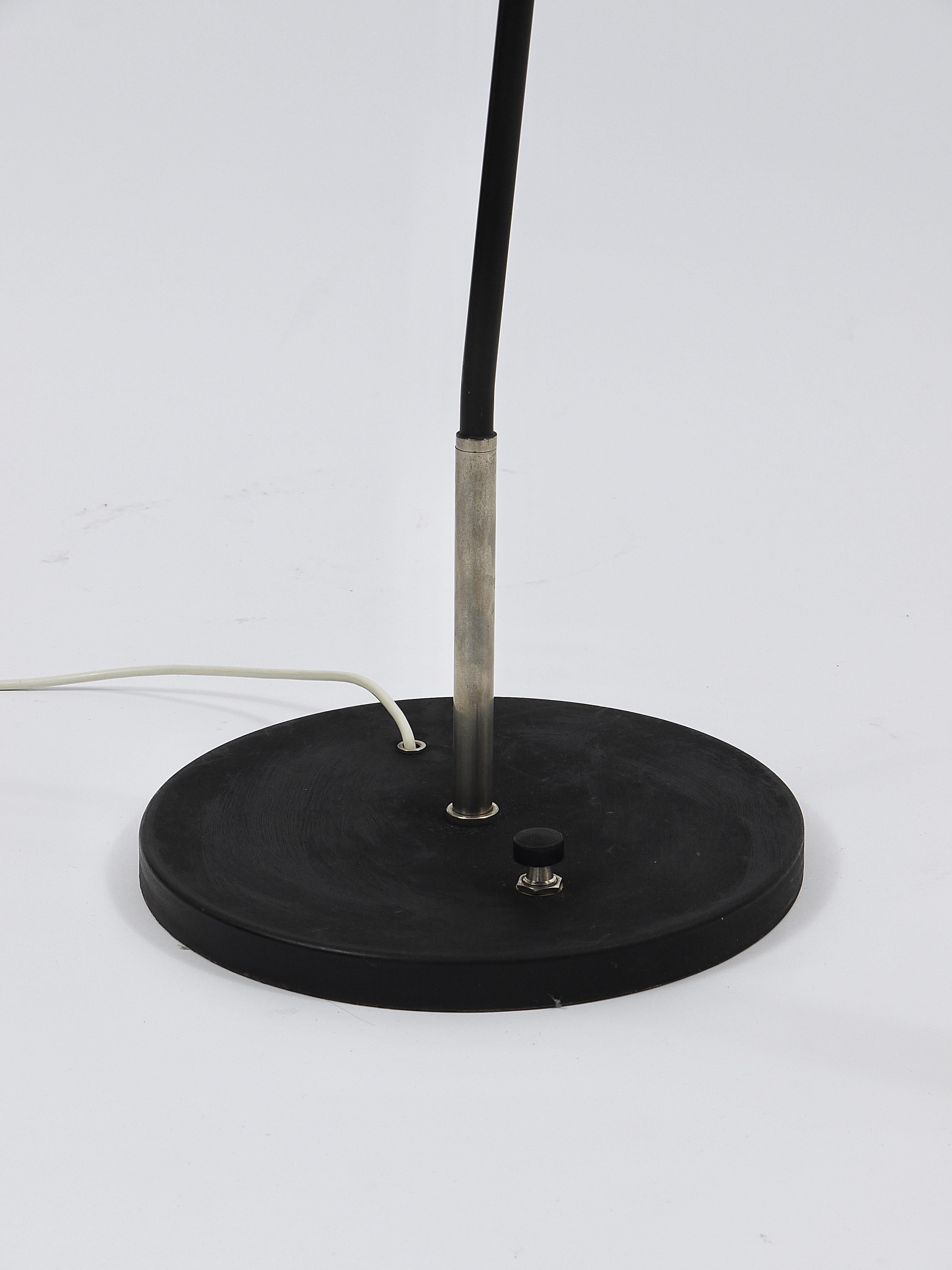 Rupert Nikoll Articulating Counterweight Midcentury Floor Lamp, Nickel, Brass For Sale 14