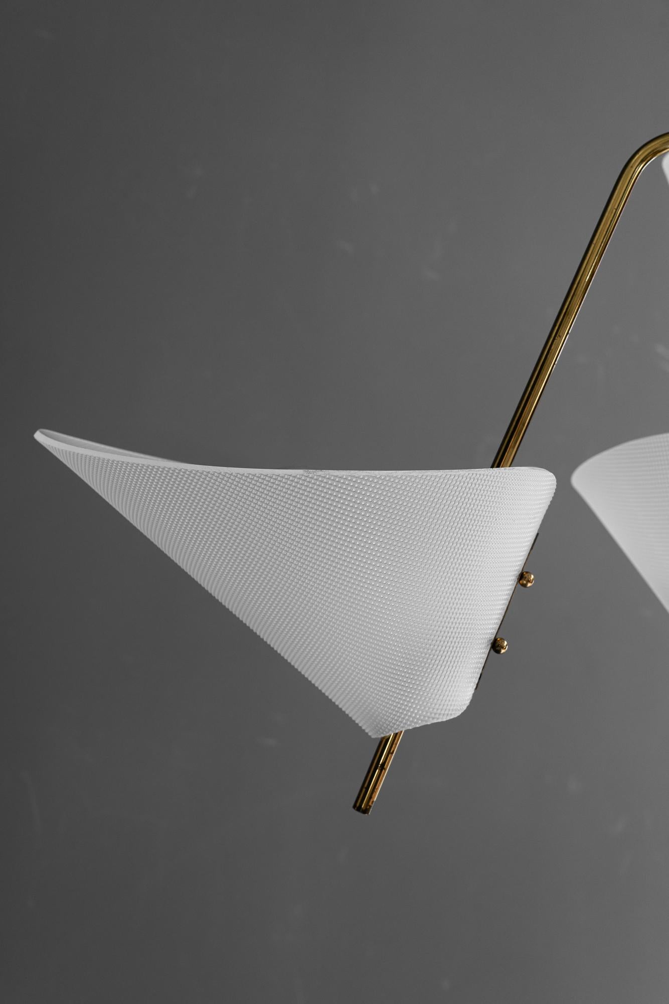 Rupert Nikoll lámpara de araña con pantallas de lucita viena hacia 1960 en Bueno estado para la venta en Wien, AT