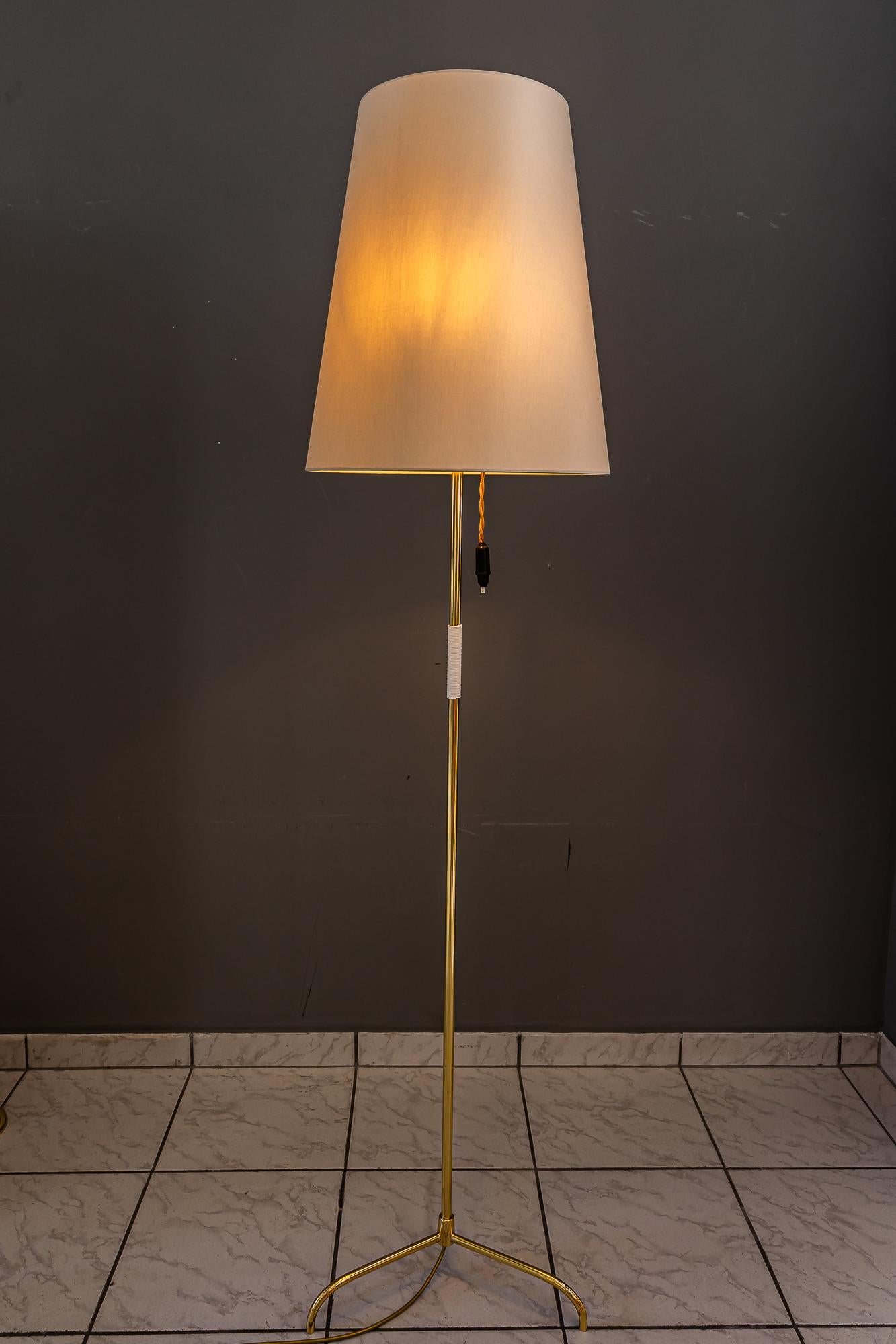 Rupert Nikoll Lampadaire avec abat-jour en tissu vienne vers 1950 en vente 3