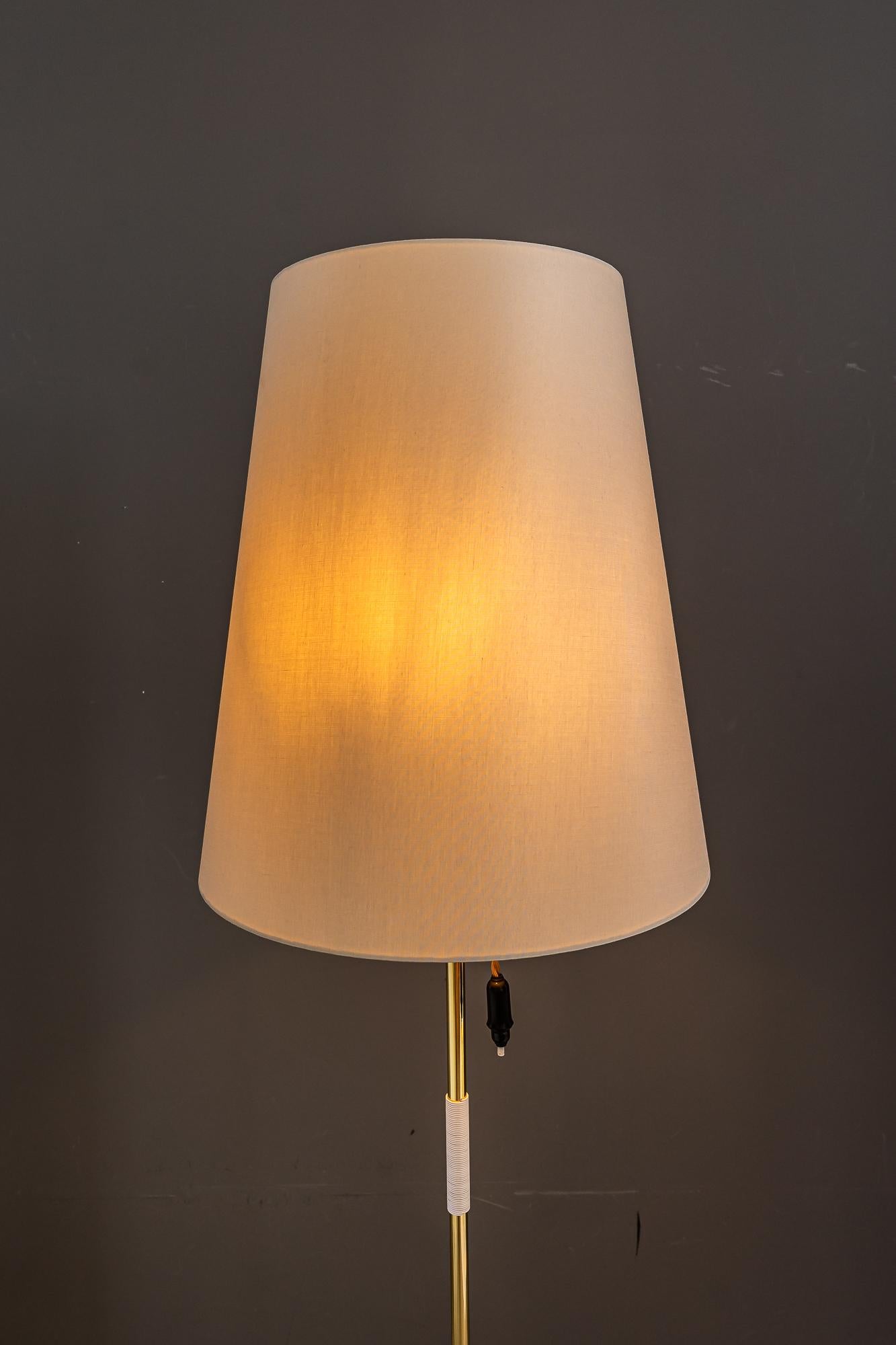Rupert Nikoll Lampadaire avec abat-jour en tissu vienne vers 1950 en vente 4