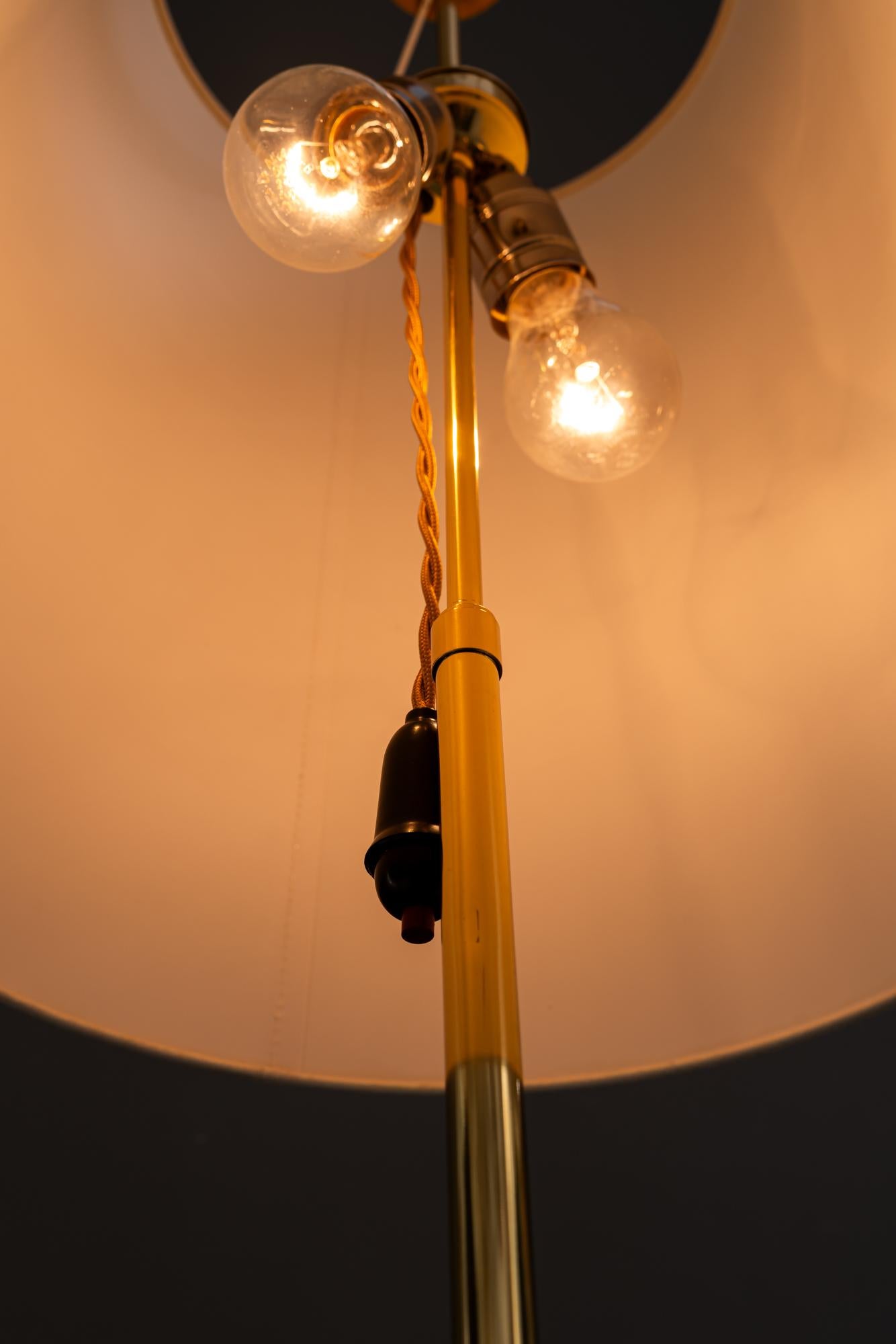 Lámpara de pie Rupert Nikoll con pantalla de tela viena años 50 aproximadamente en venta 4