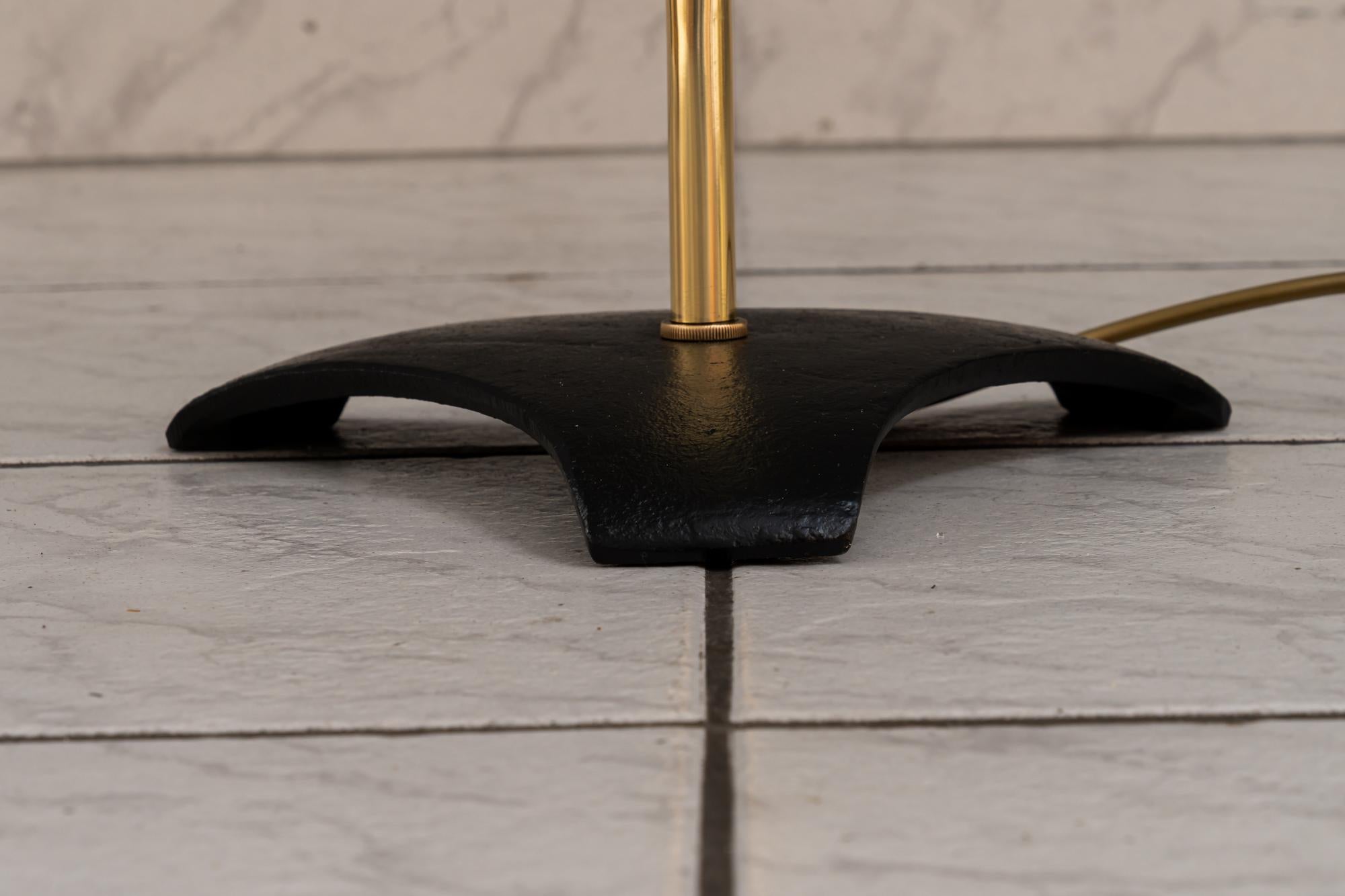 Lámpara de pie Rupert Nikoll con pantalla de tela viena años 50 aproximadamente en Bueno estado para la venta en Wien, AT