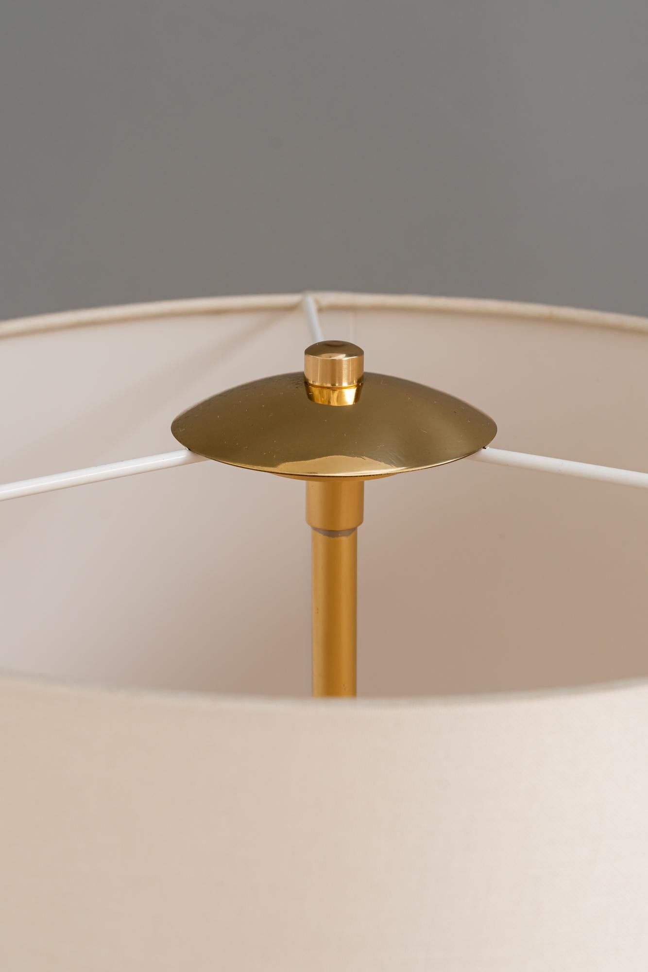 Lámpara de pie Rupert Nikoll con pantalla de tela viena años 50 aproximadamente en venta 1