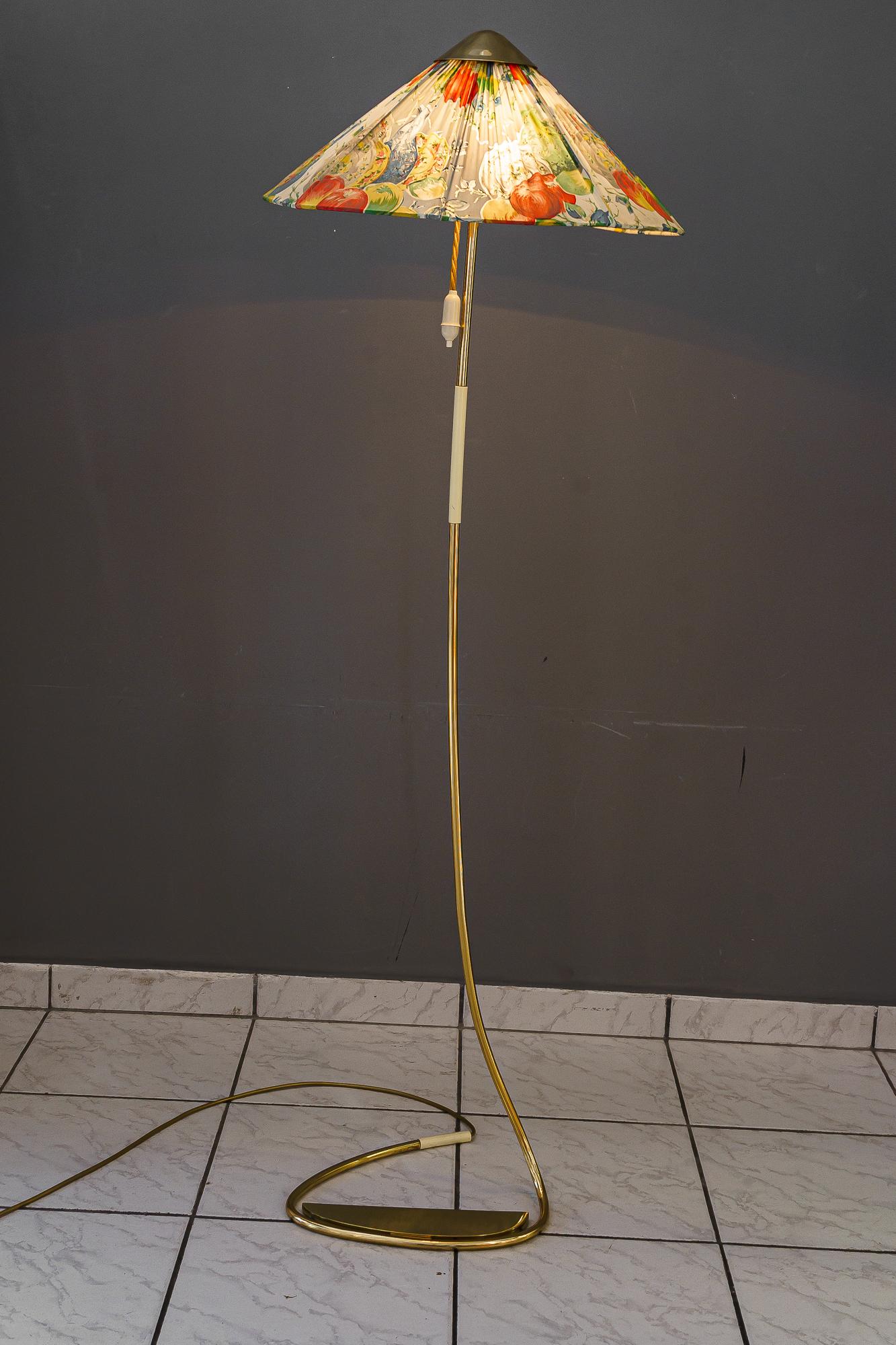 Rupert Nikoll lampadaire avec abat-jour en tissu original vienne vers 1950 Bon état - En vente à Wien, AT