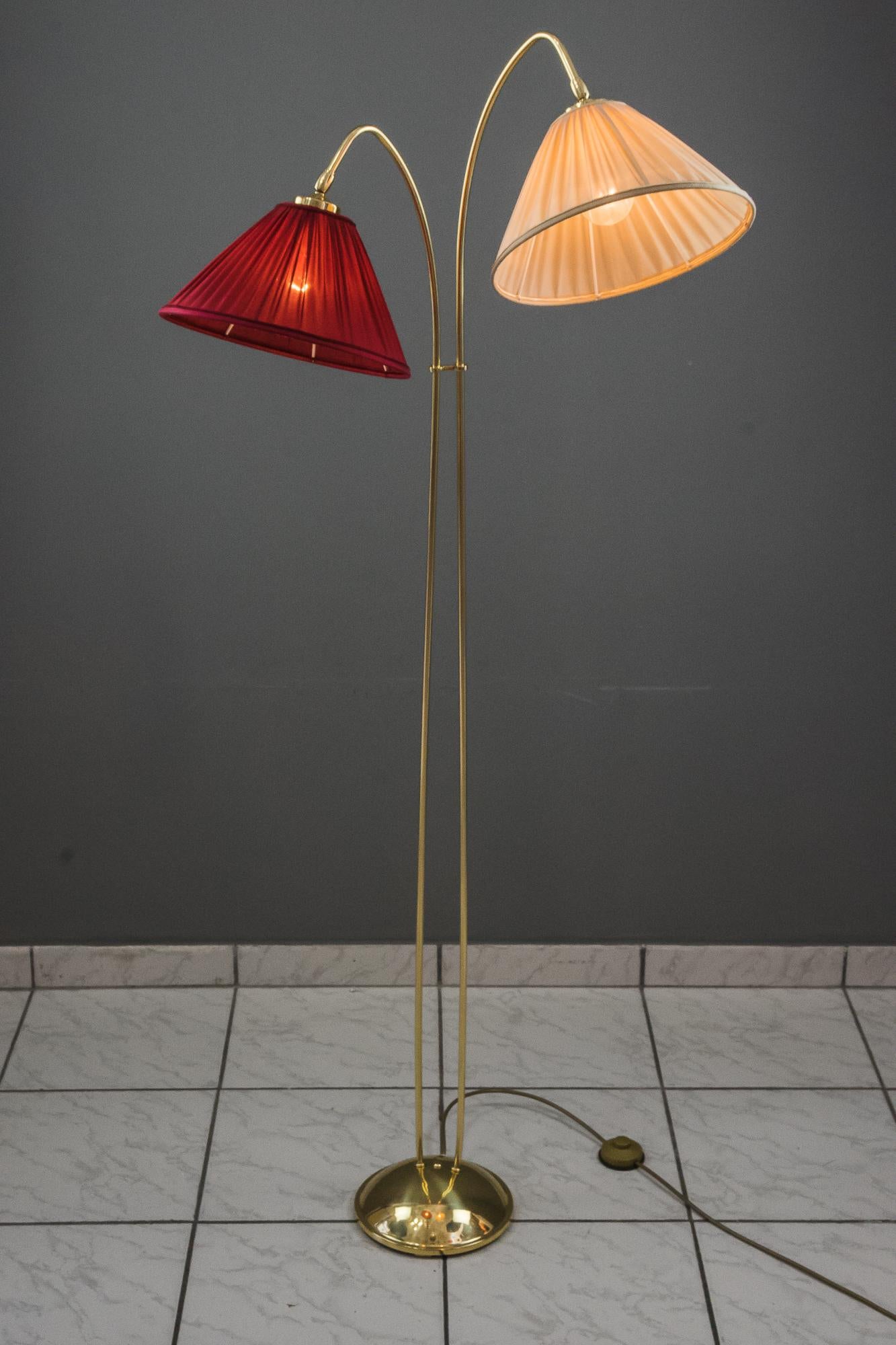 Rupert Nikoll floor lamp with tilting shades circa 1960s
Shades are relpaced ( new )
Polished and stove enameled.