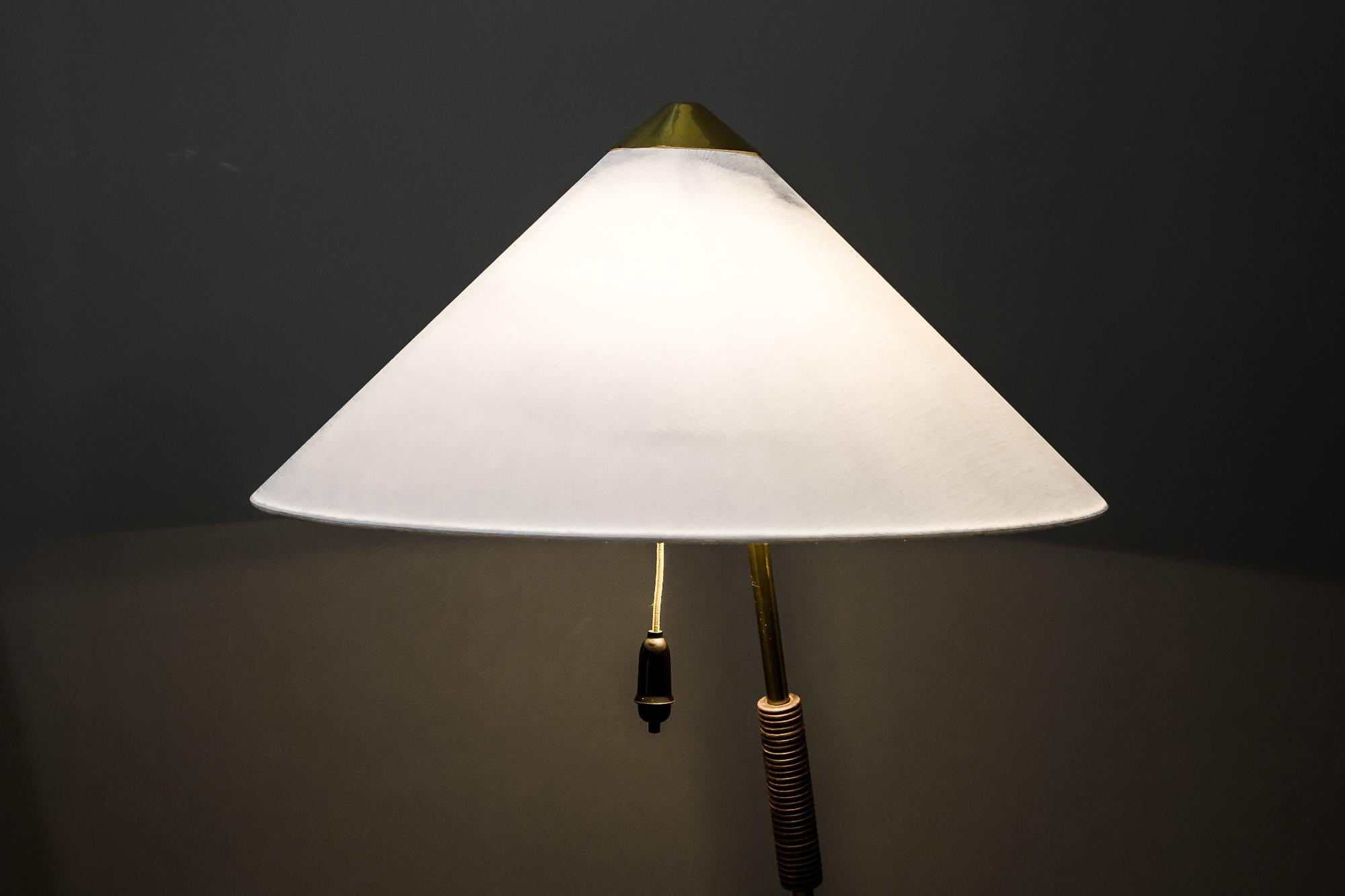 Rupert Nikoll Stehlampe mit Holzgriff, ca. 1950er Jahre im Angebot 8