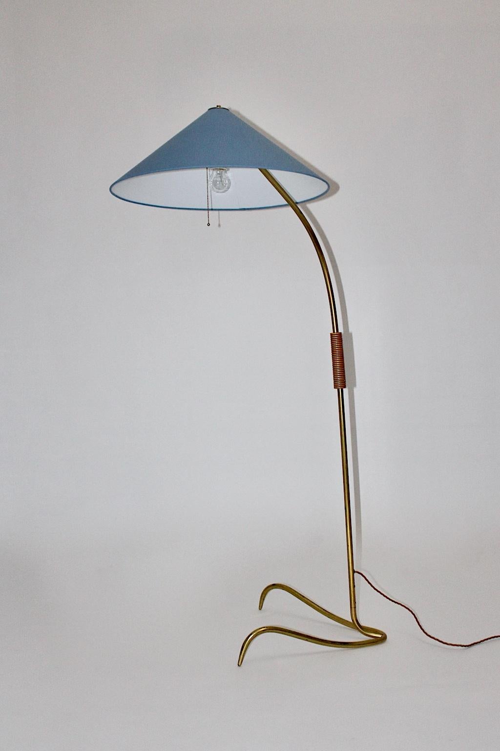Rupert Nikoll Mid-Century Modern Vintage Brass Clawfoot Floor Lamp, 1950s Vienna For Sale 3