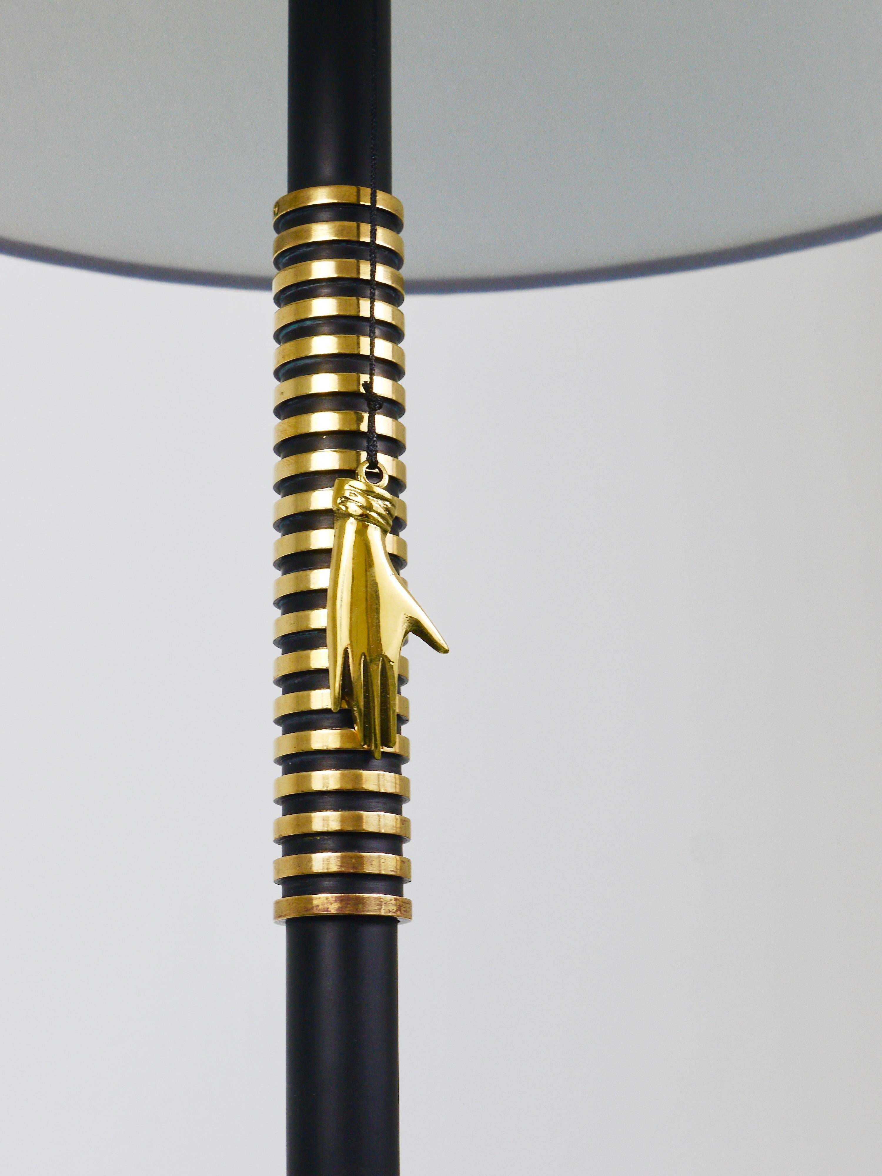 Rupert Nikoll MidCentury Brass Floor Lamp, Carl Aubock Hand Switch Austria, 1950 Moderno de mediados de siglo en venta