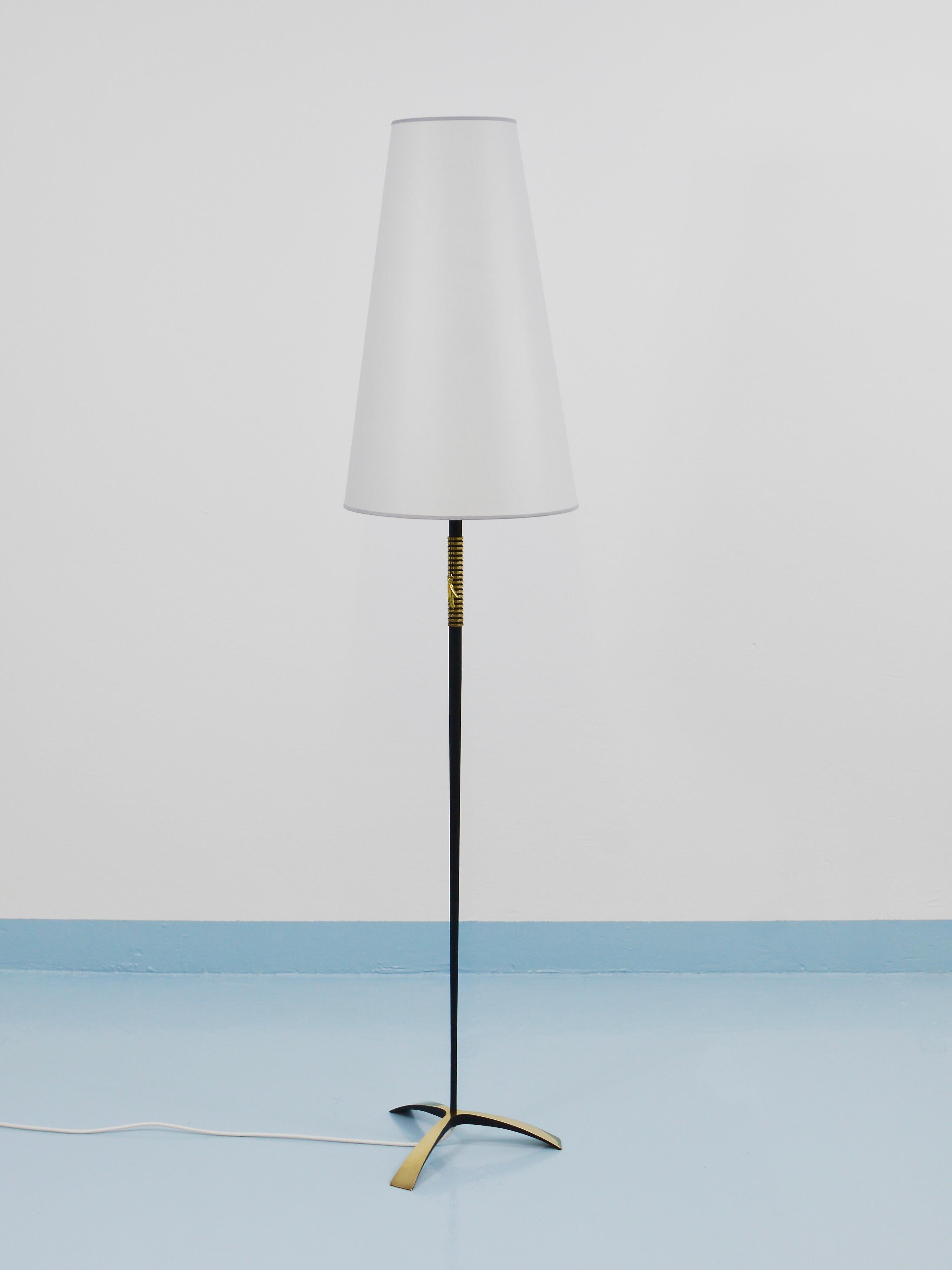 Rupert Nikoll MidCentury Brass Floor Lamp, Carl Aubock Hand Switch Austria, 1950 Metal en venta