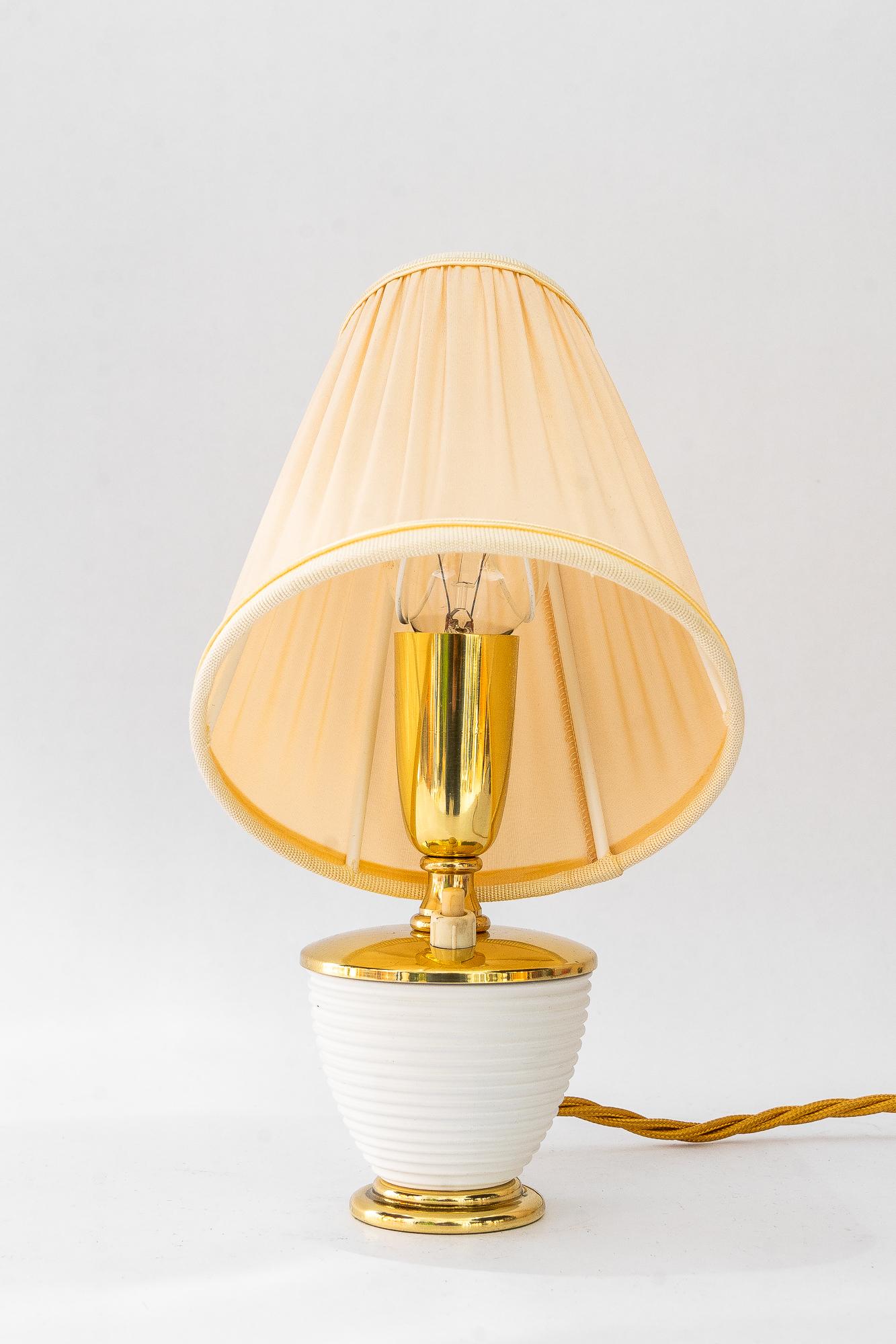 Mid-Century Modern Lampe de table Rupert Nikoll avec abat-jour en tissu vienne vers 1950 en vente