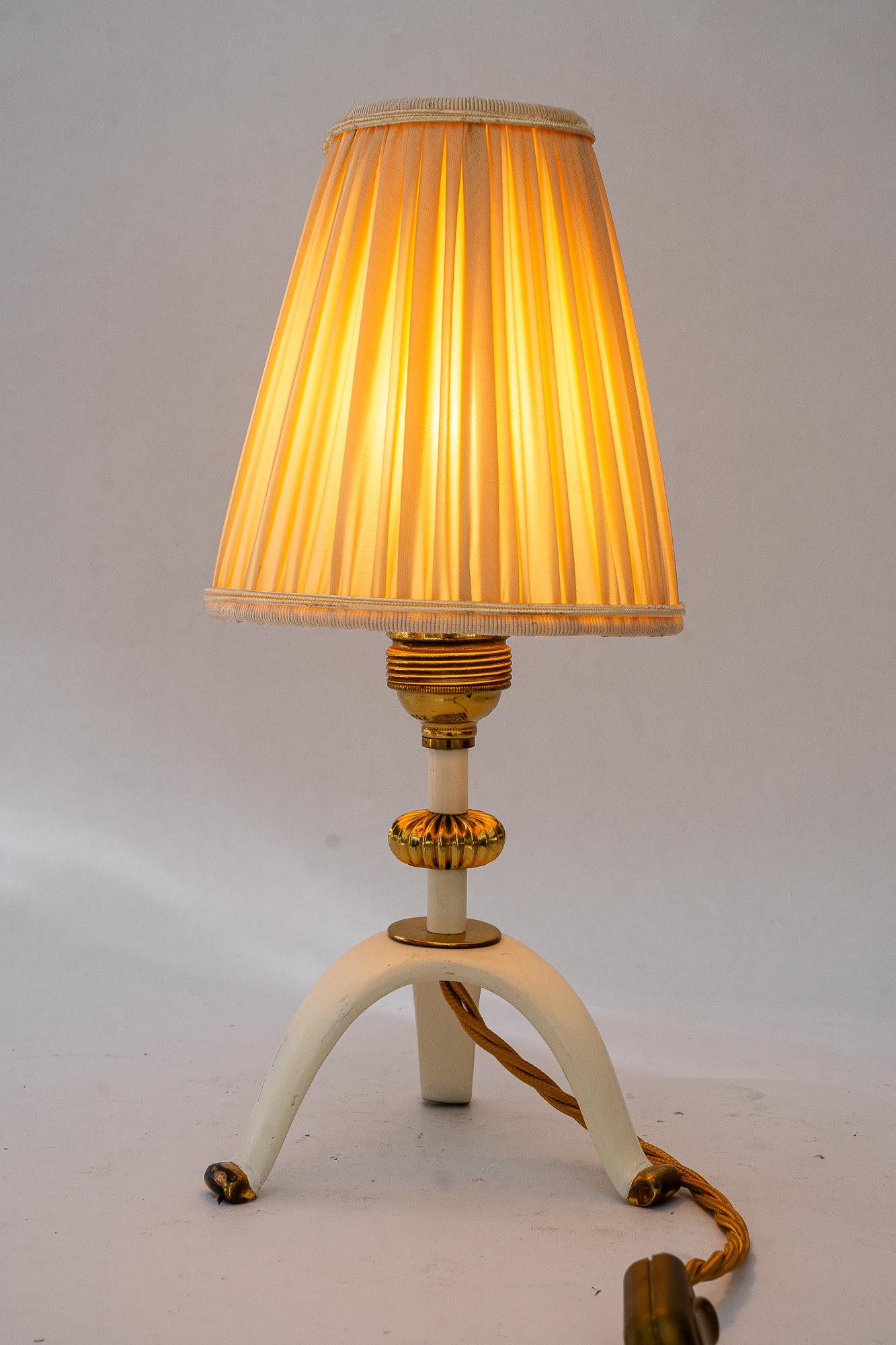 Rupert Nikoll Tischlampe mit Stoffschirm wien um 1960 (Messing) im Angebot