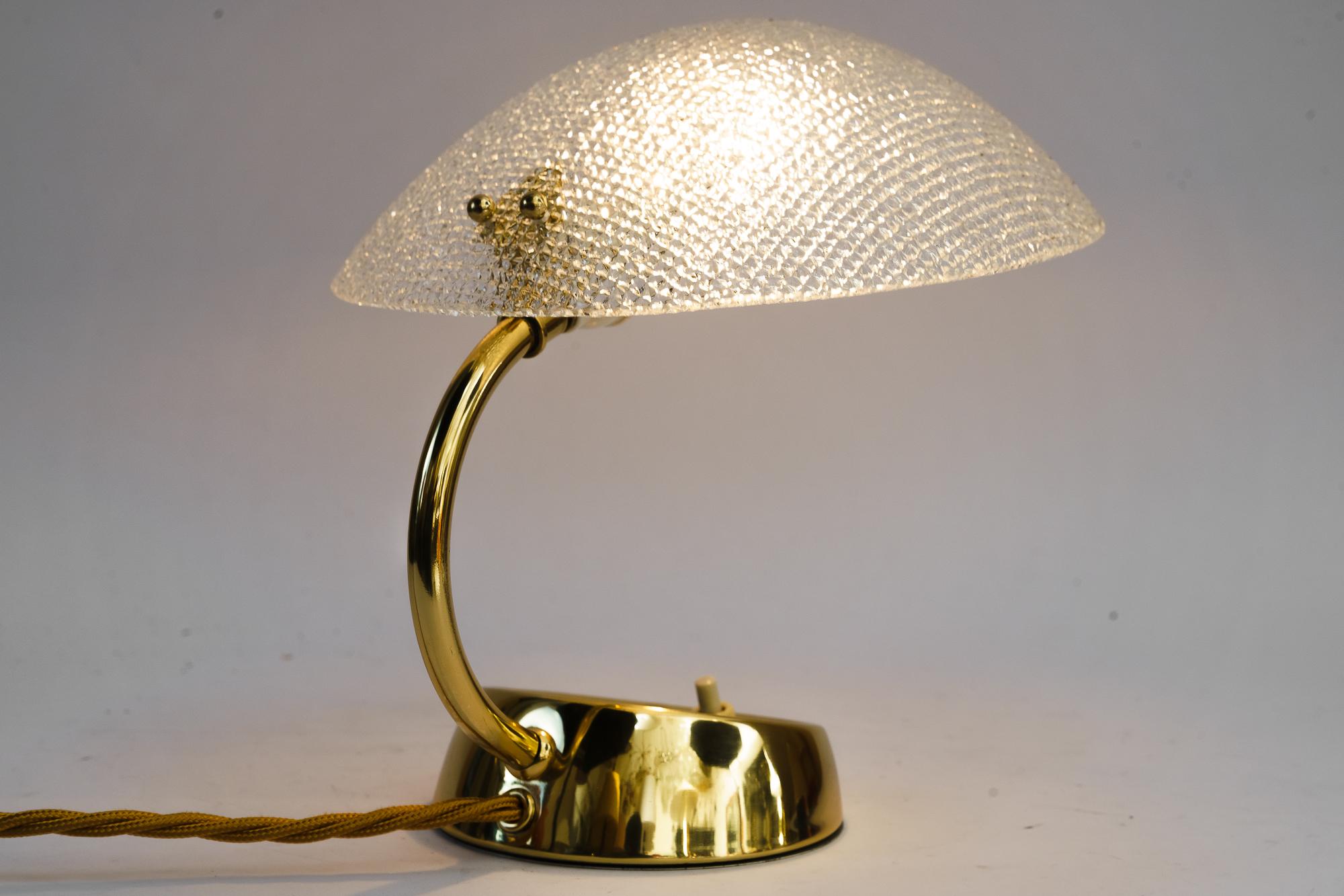 Rupert Nikoll tischlampe mit schirm aus lucit wien um 1960s im Angebot 2