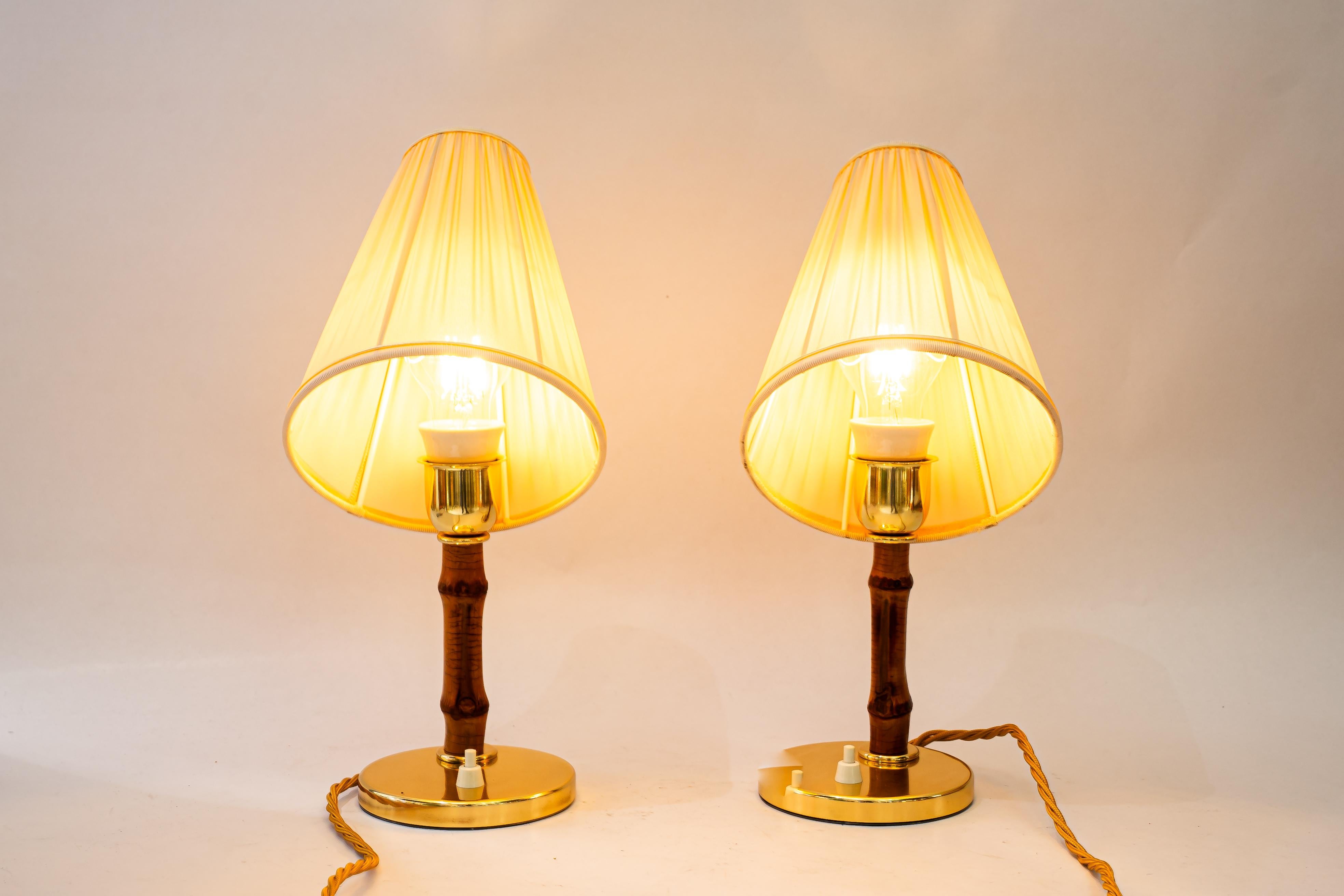 Milieu du XXe siècle Lampes de table Rupert Nikoll avec abat-jour en bambou et tissu vienne vers 1950 en vente