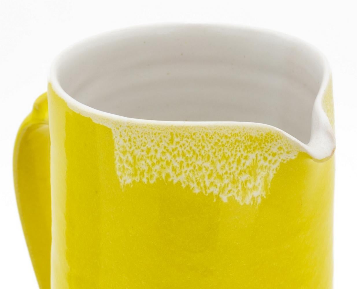 Grès Pichets Rupert Spira en grès émaillé jaune, 3 en vente