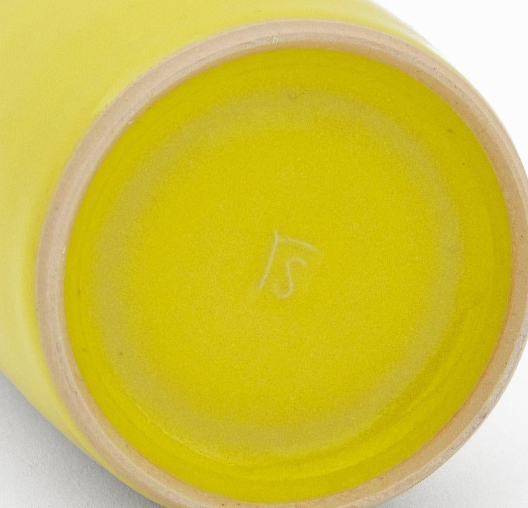 Juego de Sake de Gres Esmaltado Amarillo Rupert Spira, 7 en venta 2