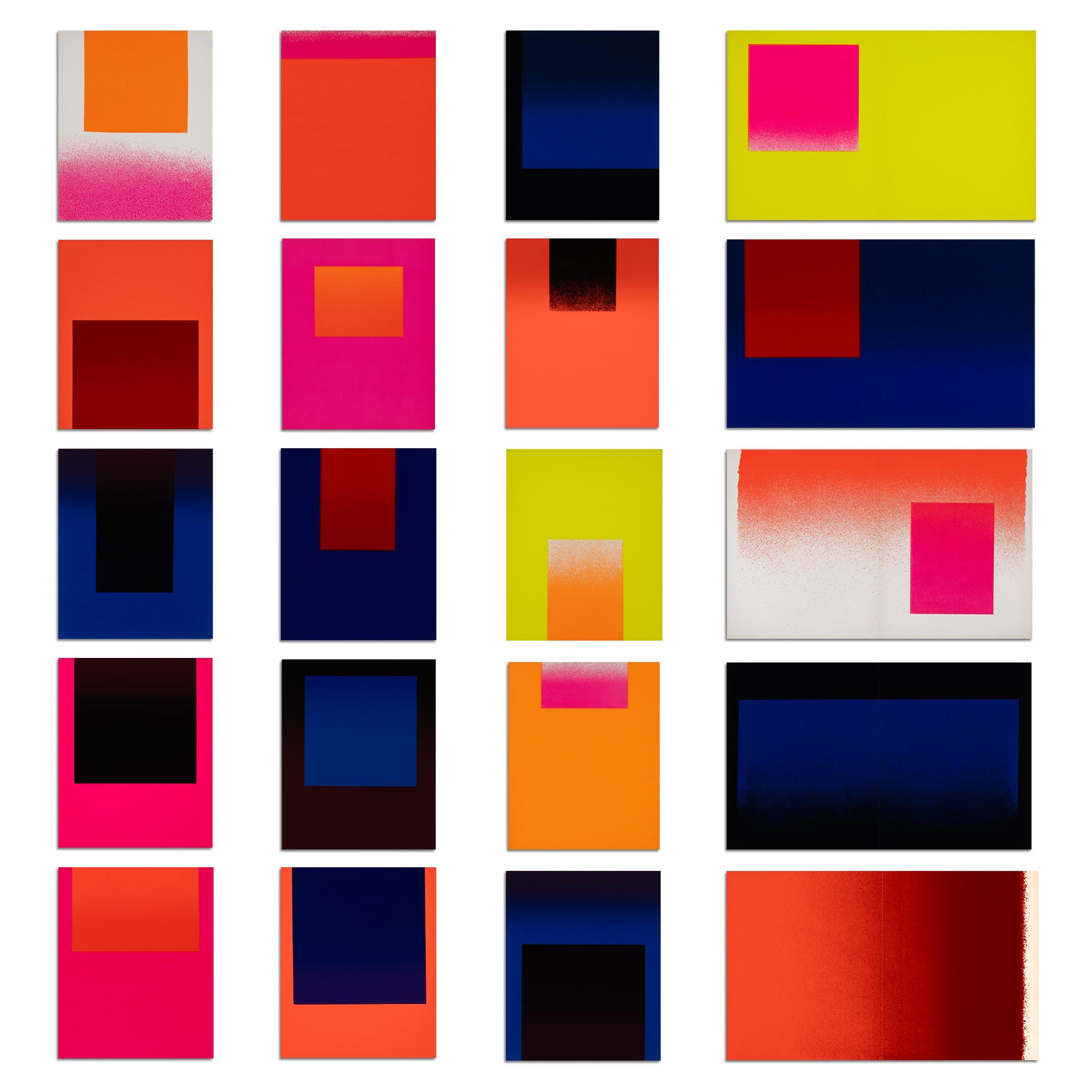 Rupprecht Geiger (tedesco, 1908-2009)
Zurückgehen, Weitergehen, Fortgehen, 1966
Mezzo di comunicazione: Portafoglio di 20 serigrafie su carta
Dimensioni: 35 x 28,5 cm e 35 x 57 cm (con piega centrale)
Edizione di 325 esemplari: Firmato a mano sulla