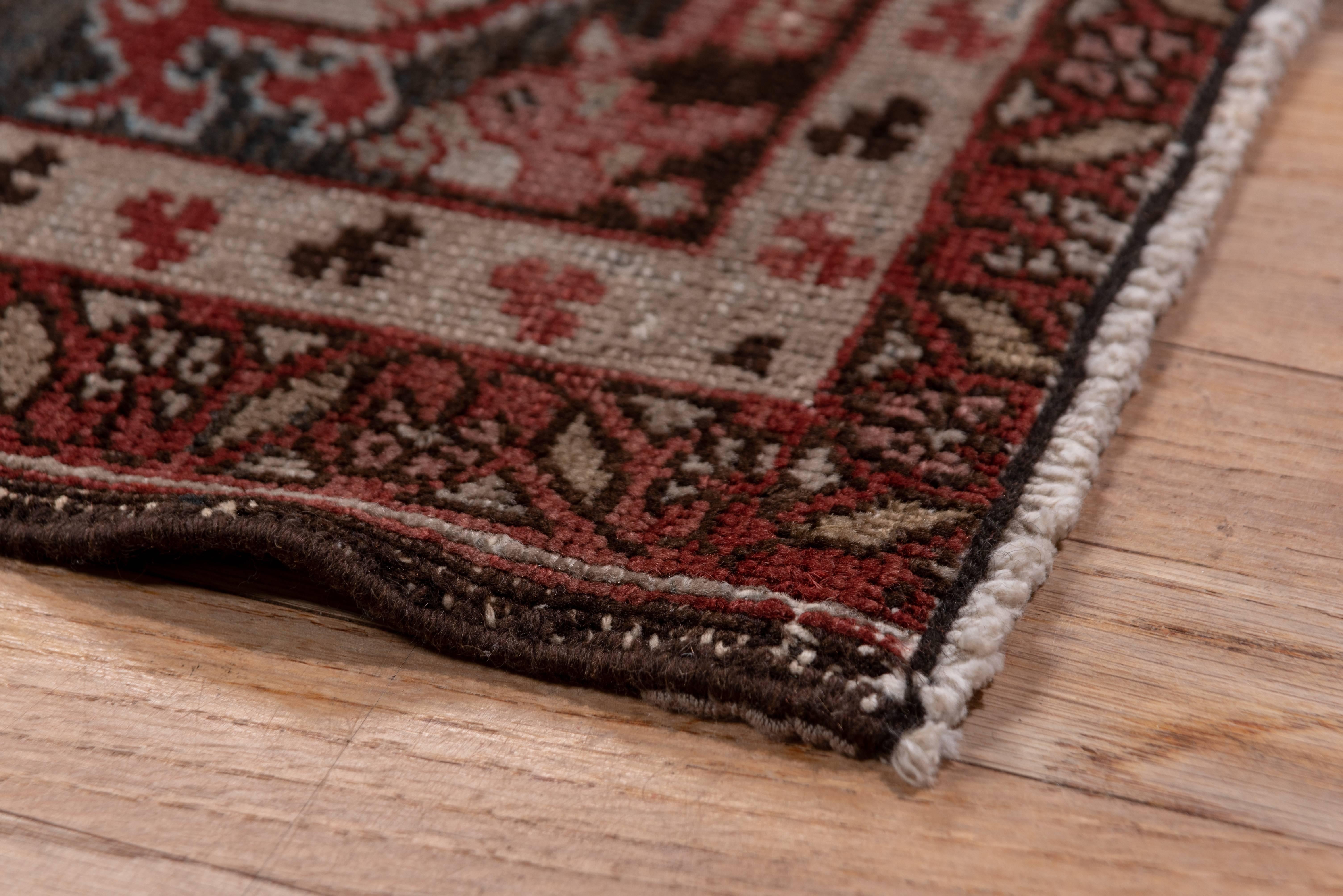 Antique Persian Heriz Carpet, Shabby Chic 3