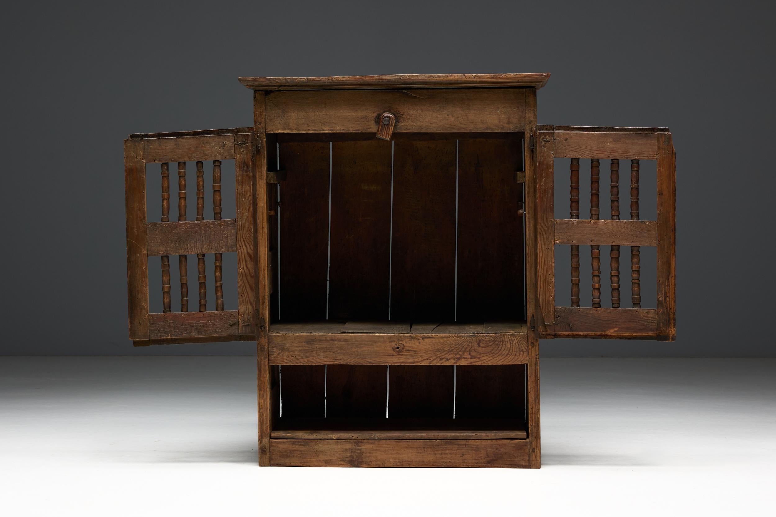 Armoire à provisions Art Populaire Rural, Espagne, 19ème siècle en vente 6