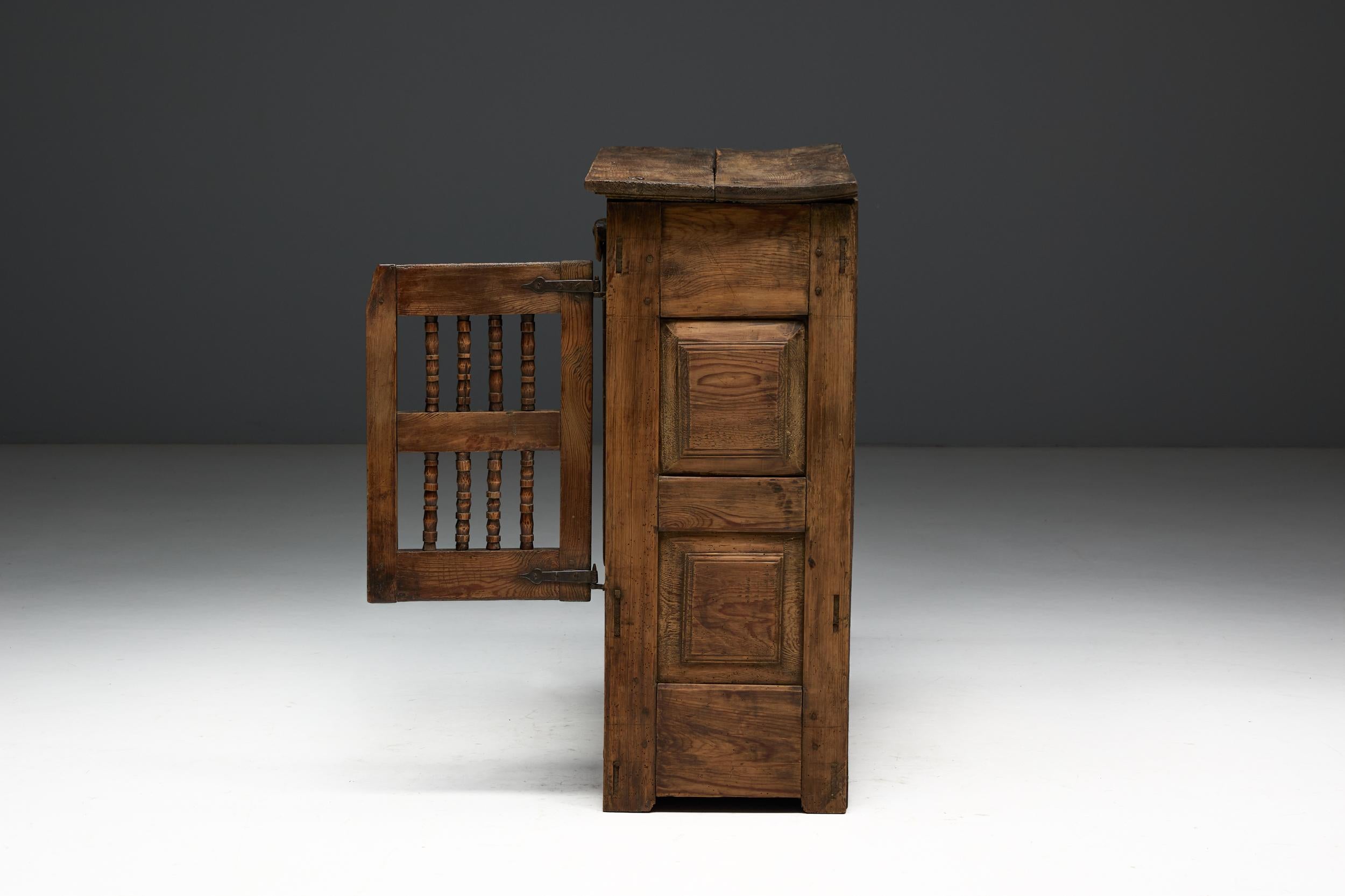 Armoire à provisions Art Populaire Rural, Espagne, 19ème siècle en vente 8