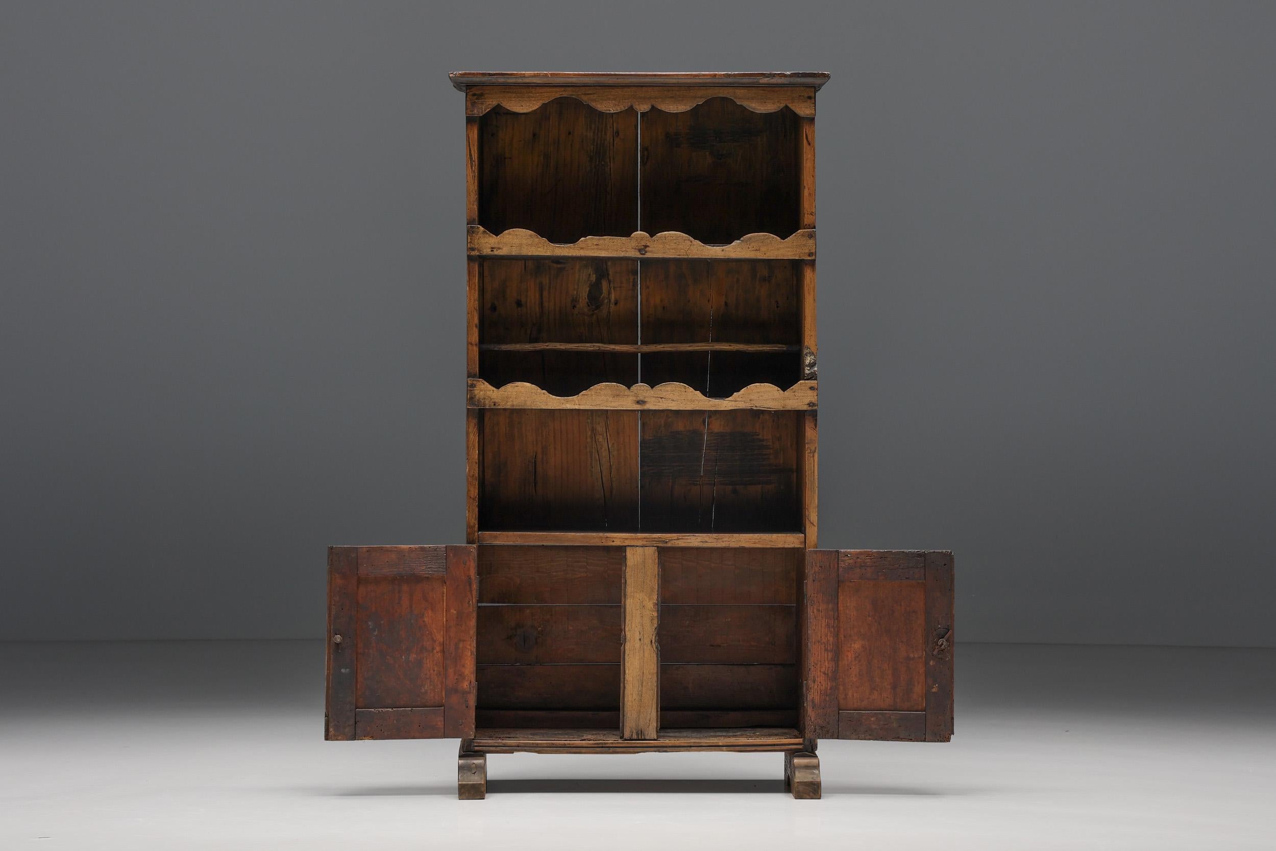 Rural Wabi Sabi Cupboard, Art Populaire, France, 19th Century In Good Condition For Sale In Antwerp, BE