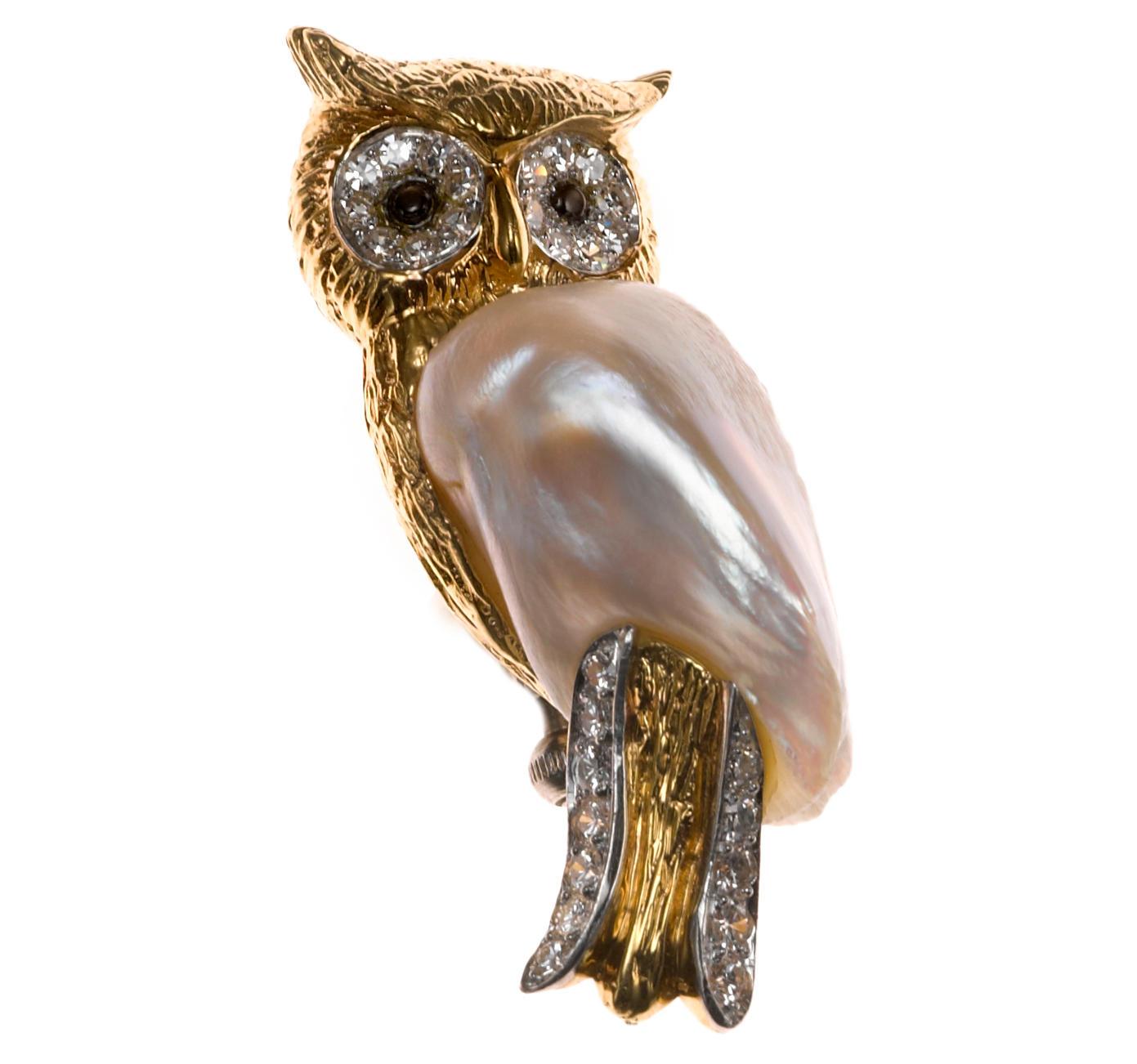 Round Cut Ruser 18k Gold Freshwater Cultured Pearl Owl Brooch with 0.60 Carat Diamonds For Sale