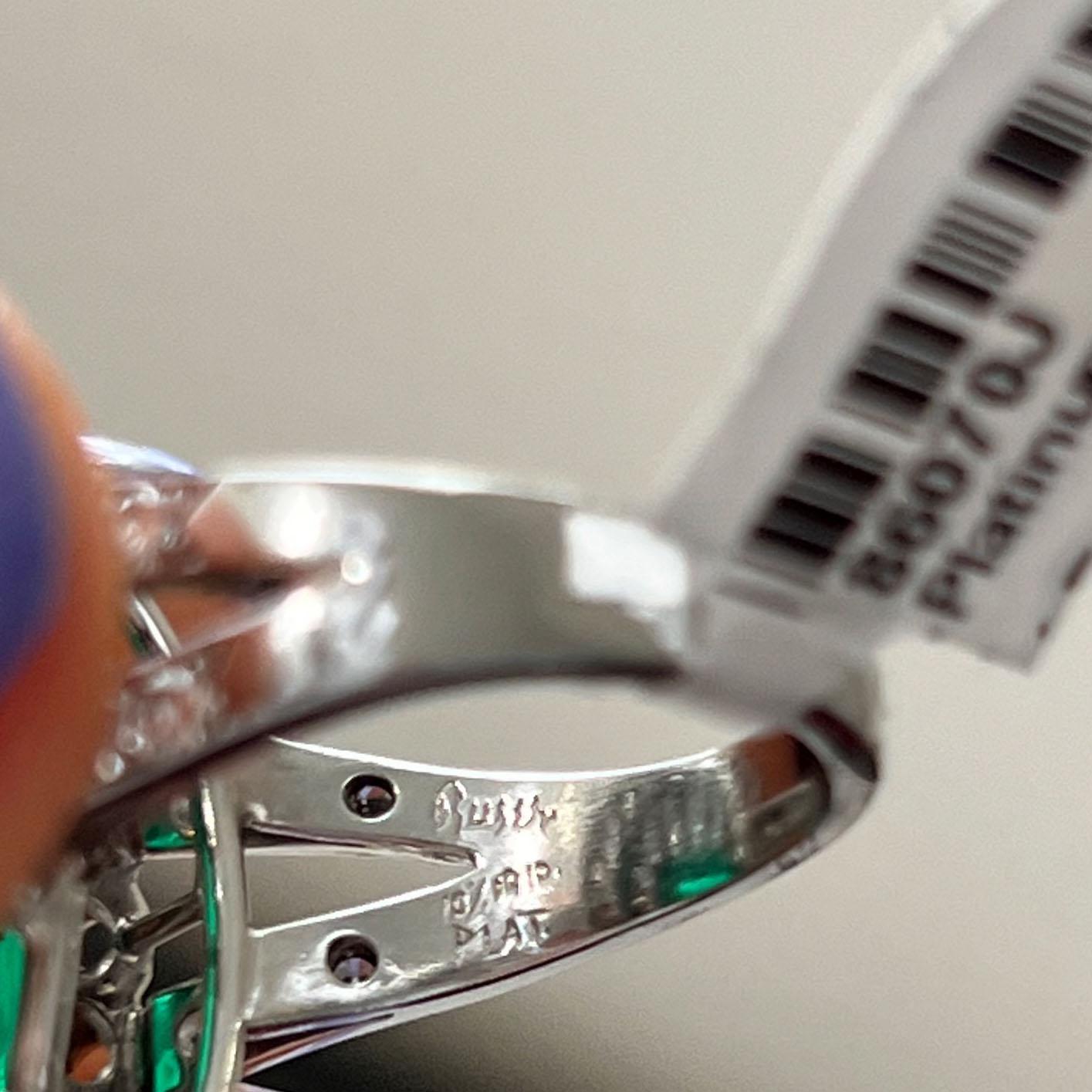 Ruser Platin-Cocktailring mit 7,50 Karat Smaragd und Diamant, AGL im Angebot 1