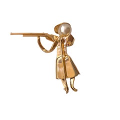 William Ruser Cultured Pearl and 14 Karat Yellow Gold Brooch