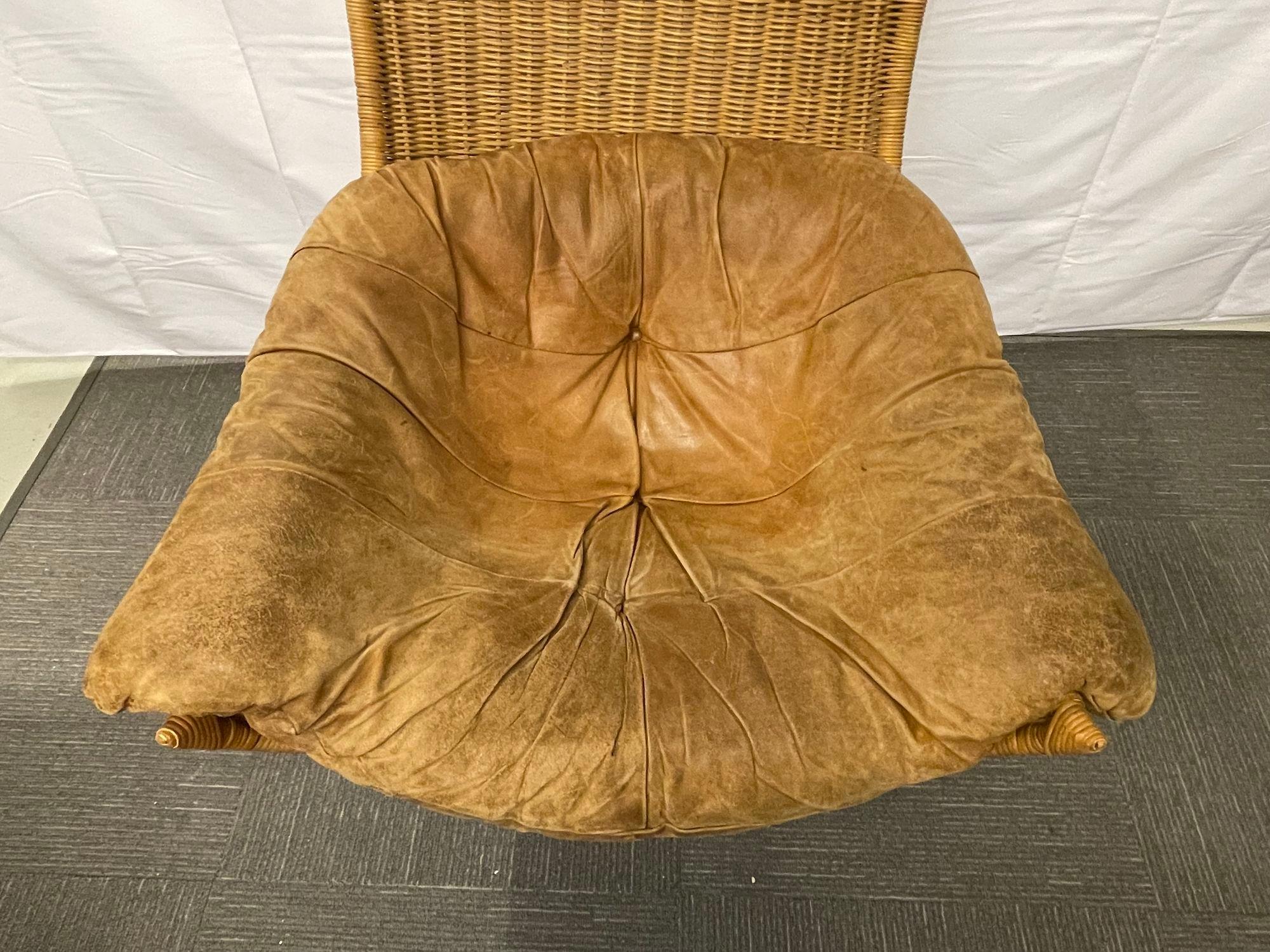 Mid-Century Modern Rush Seat and Back Wicker Lounge / Swivel Chair, Throne Chair, Montis For Sale