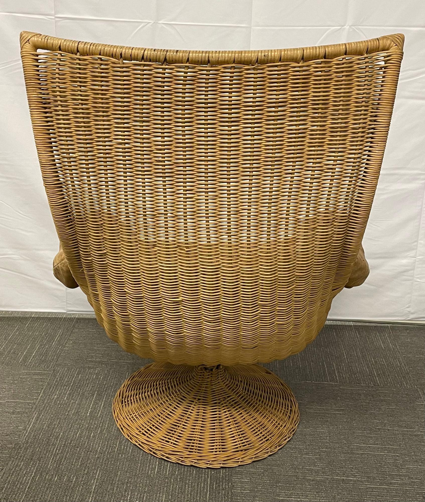 20th Century Rush Seat and Back Wicker Lounge / Swivel Chair, Throne Chair, Montis For Sale
