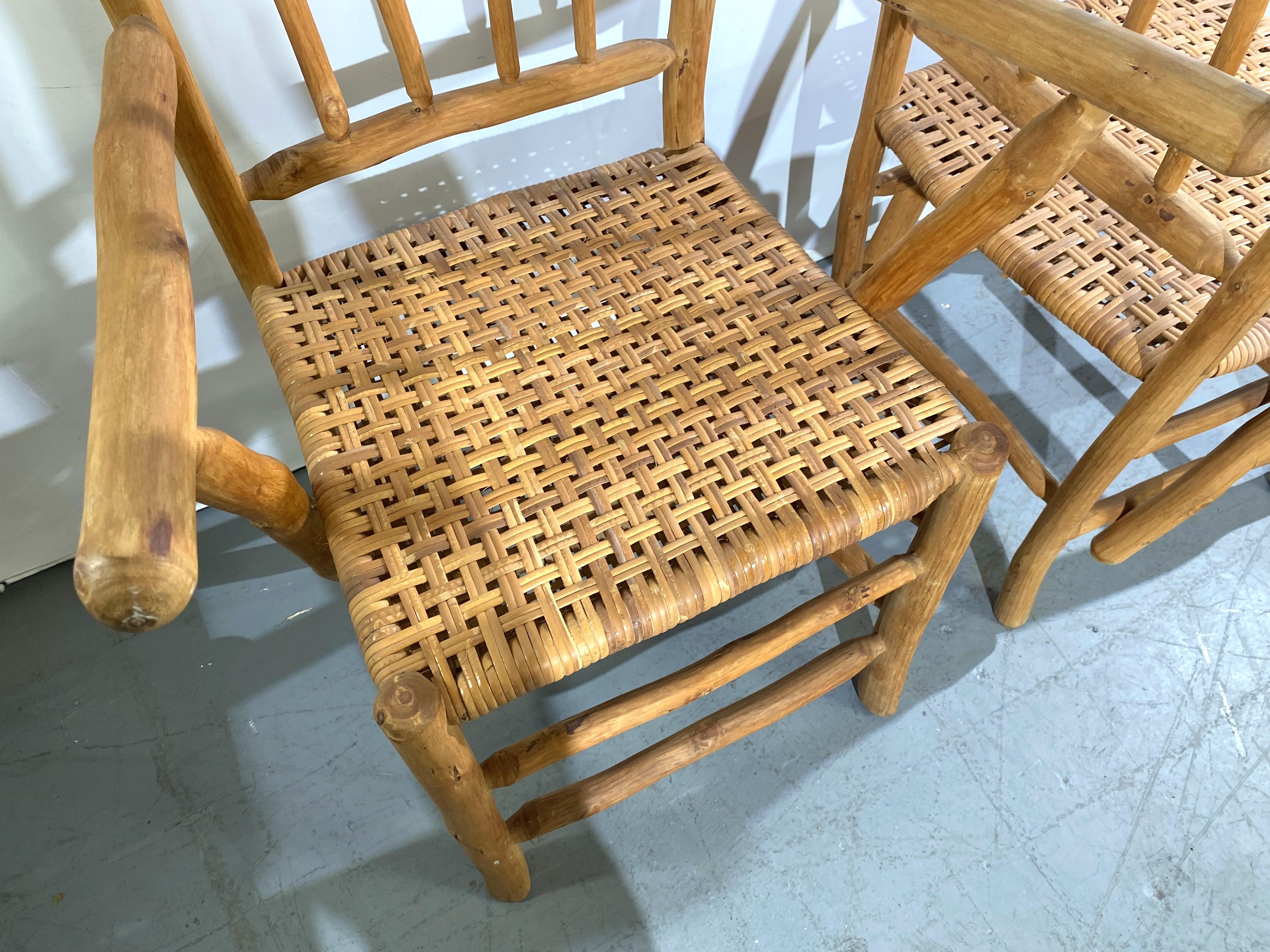 Juego de 2 sillones tallados a mano con asiento Rush Estadounidense en venta